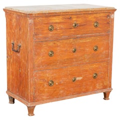 Original Brown Painted Pine Chest of Three Drawers, Schweden um 1820-40