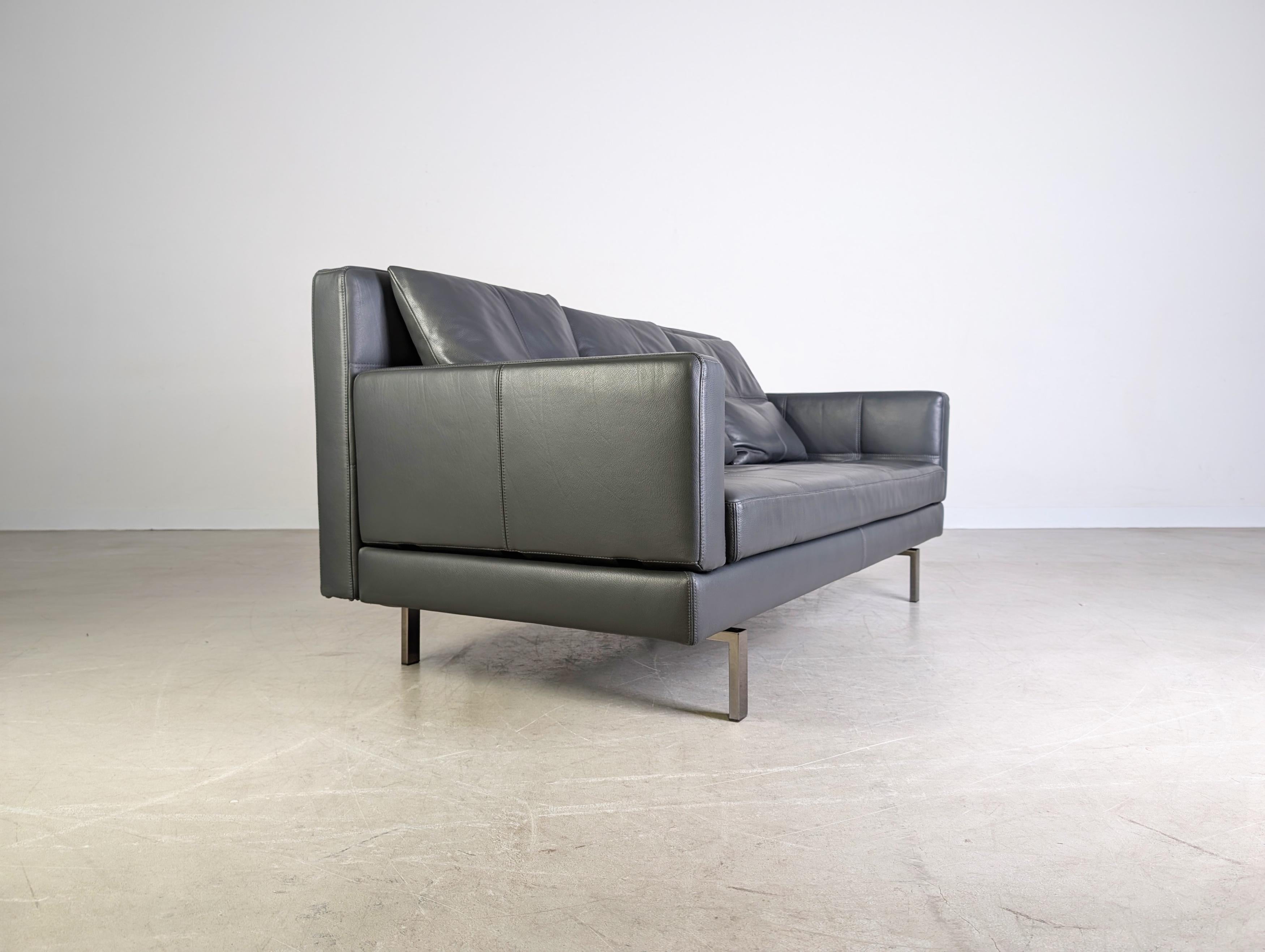 Allemand Original Brühl Amber Zweisitzer Sofa Couch Leder grau Design en vente