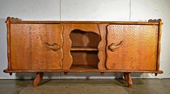 Original  Buffet brutaliste en orme massif vers 1950
