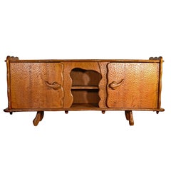 Original  Buffet brutaliste en orme massif vers 1950