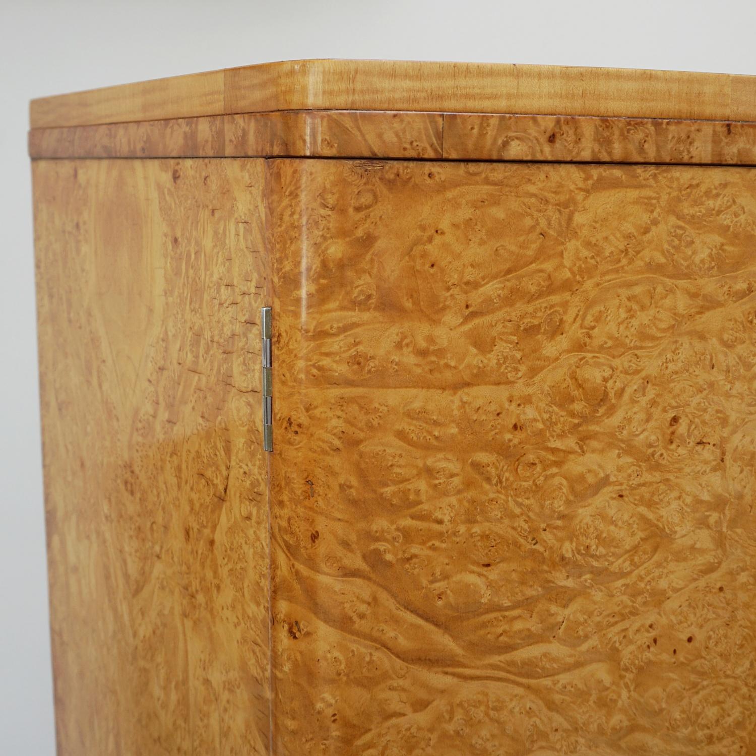 Original Burr Walnut Veneered Art Deco Cocktail Cabinet 6