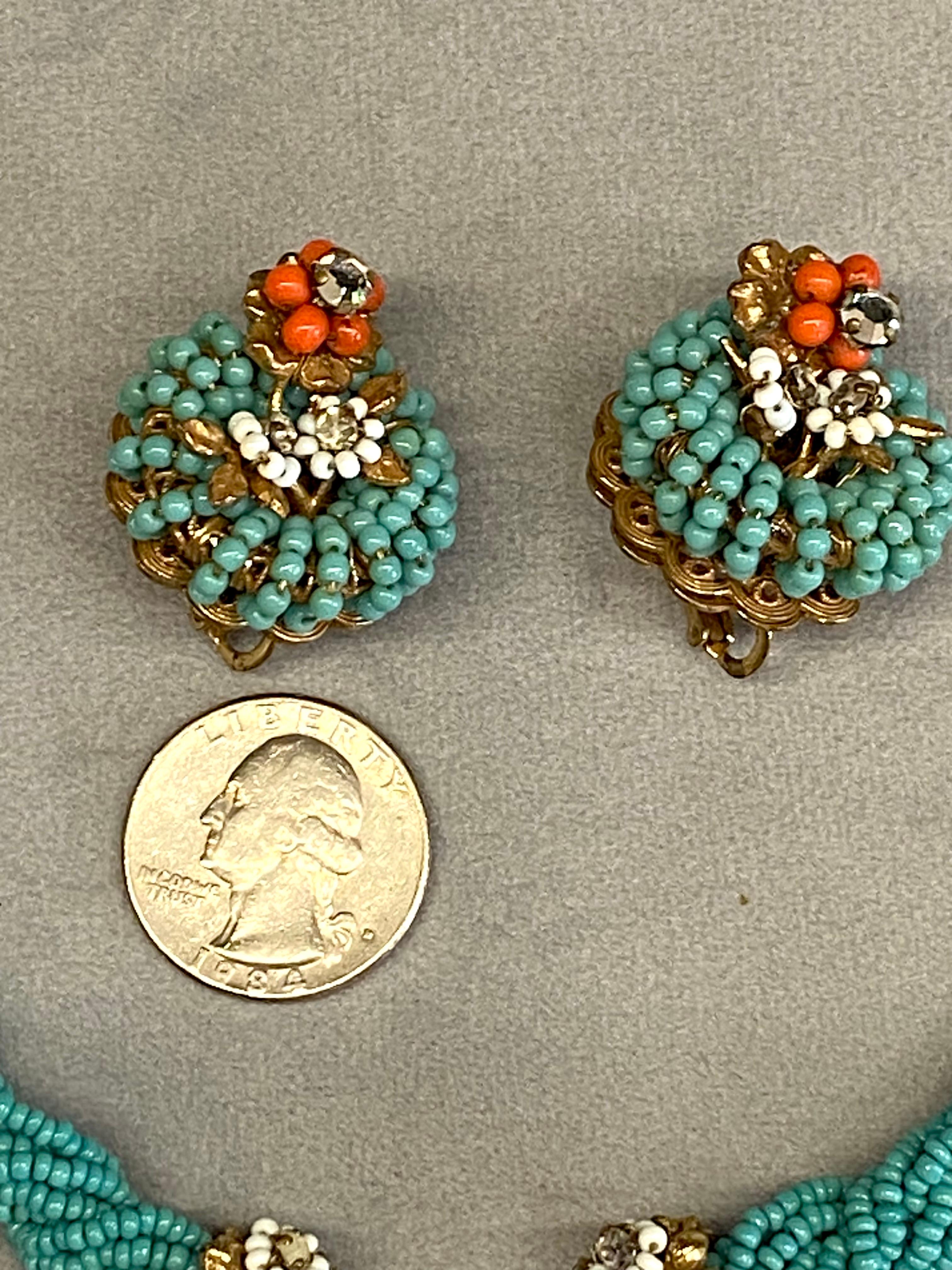 Original von Robert 1950er Jahre Türkis, Koralle und weiße Glasperlenkette & Ohrringe mit Perlen im Angebot 9