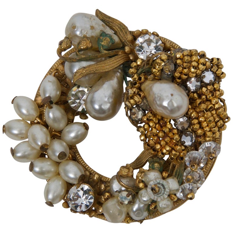 Gold Tone Brooch with Mid Brown and Golden Brown Rhinestones circa 1960s  For Sale at 1stDibs