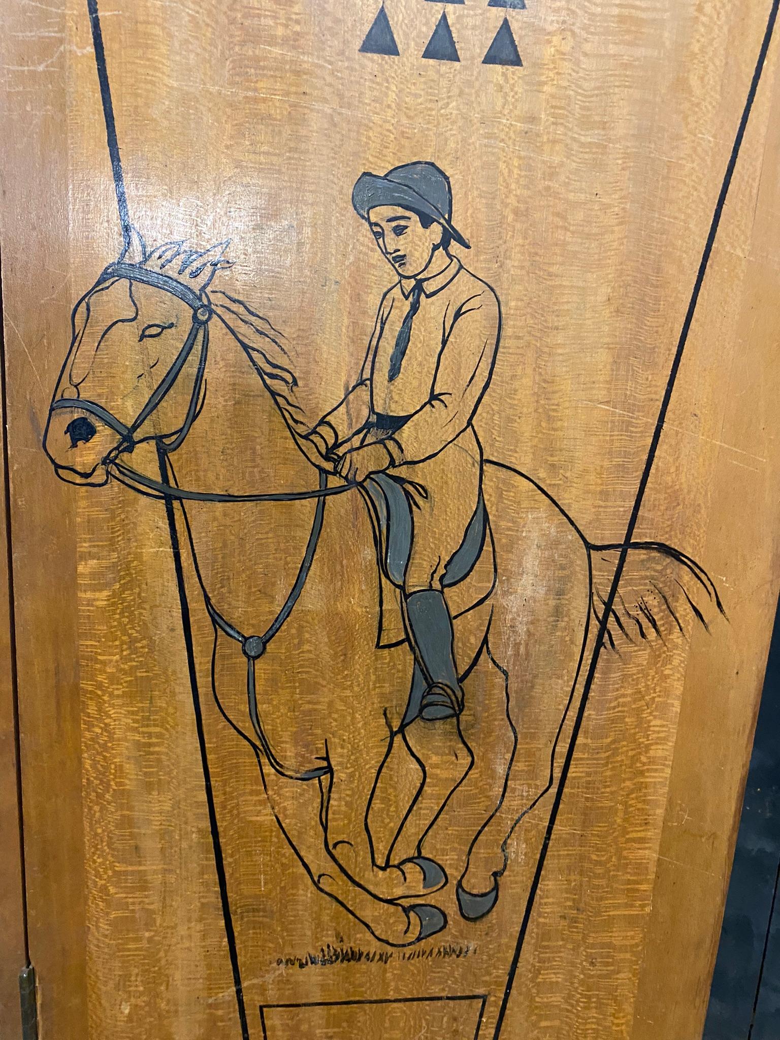 Original-Schrank mit Pferden und Jockeys, dekoriert, frühes 20. Jahrhundert im Angebot 12