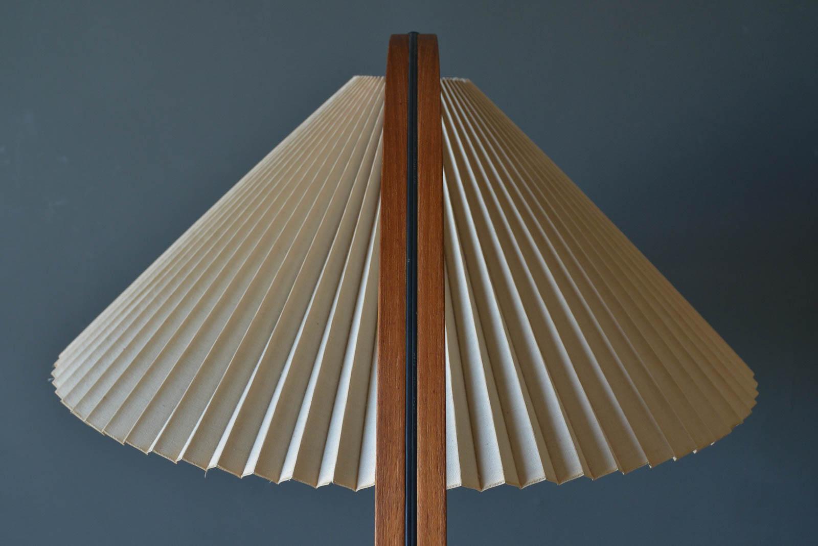 Late 20th Century Original Caprani Bentwood Floor Lamp, ca. 1970