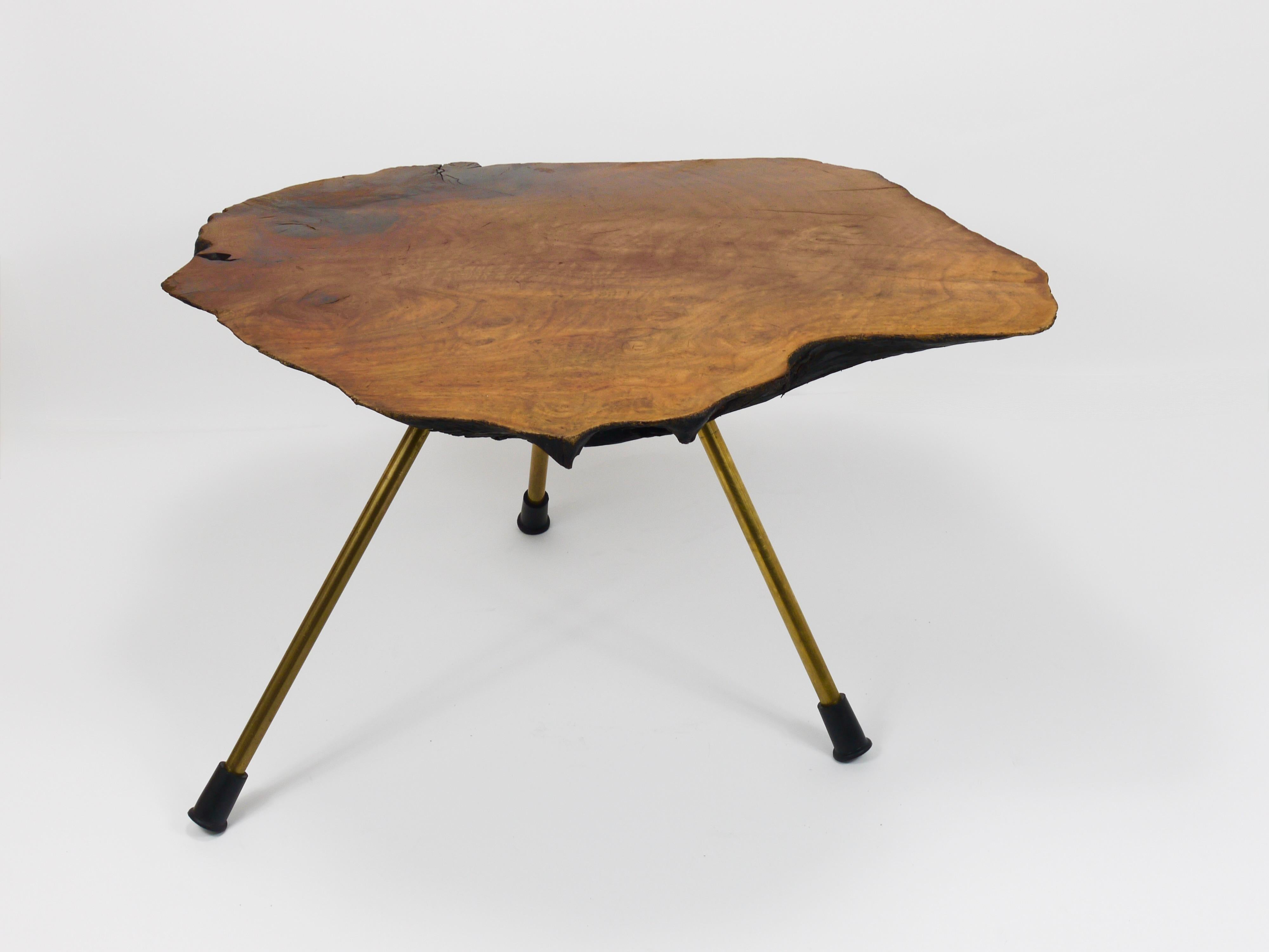 Tavolino originale Carl Aubock con tronco d'albero in noce, anni '50 in vendita 10