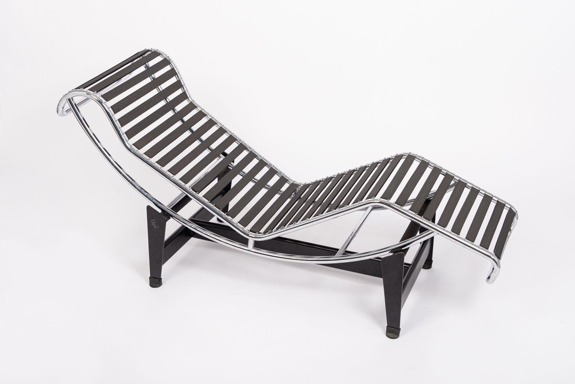 Original Cassina Black Leather LC4 Chaise Lounge Chair by Le Corbusier 2006 For Sale 1
