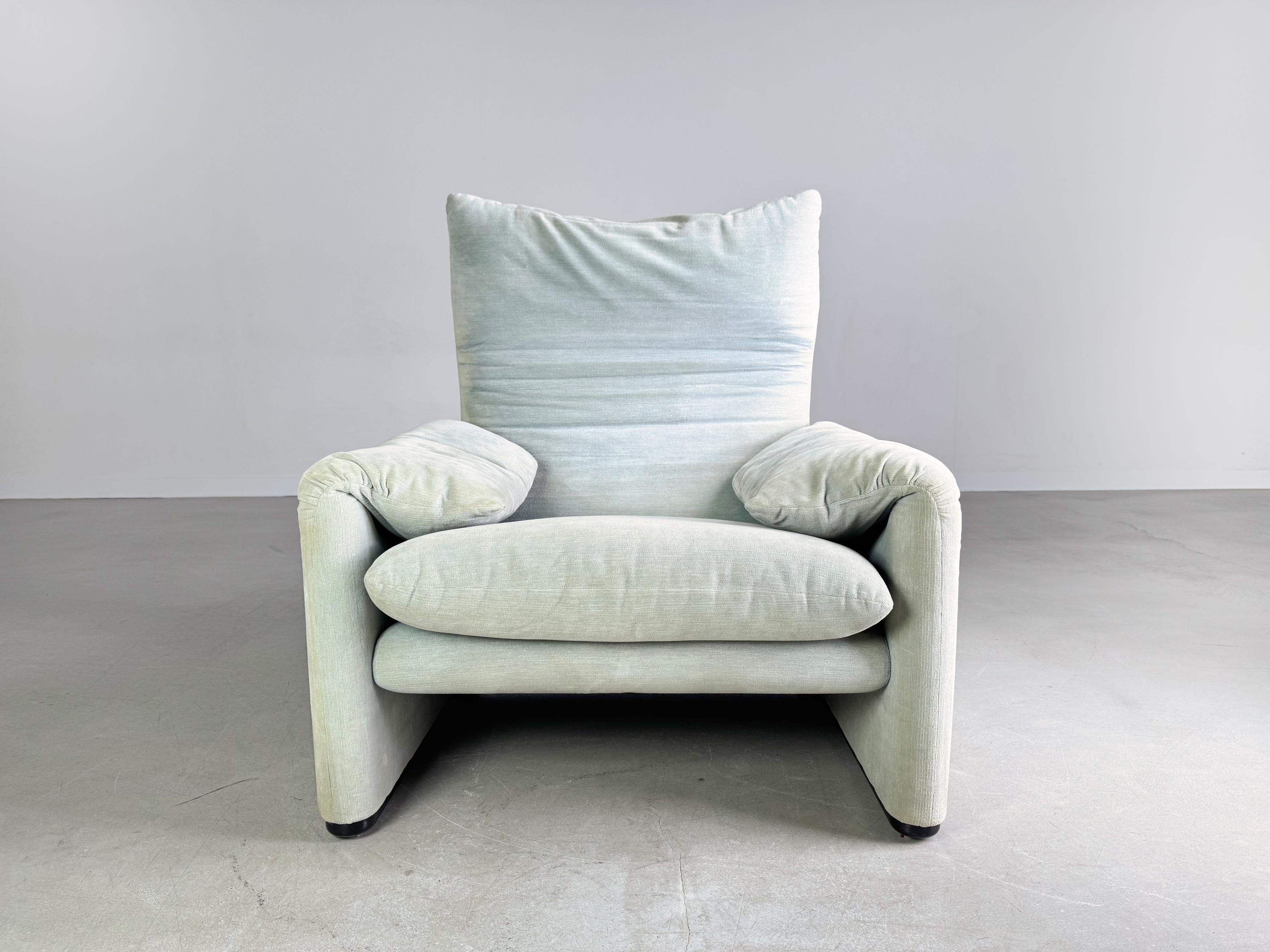 Original Cassina Maralunga Sessel Vico Magistretti Stoff türkis État moyen - En vente à Berlin, DE
