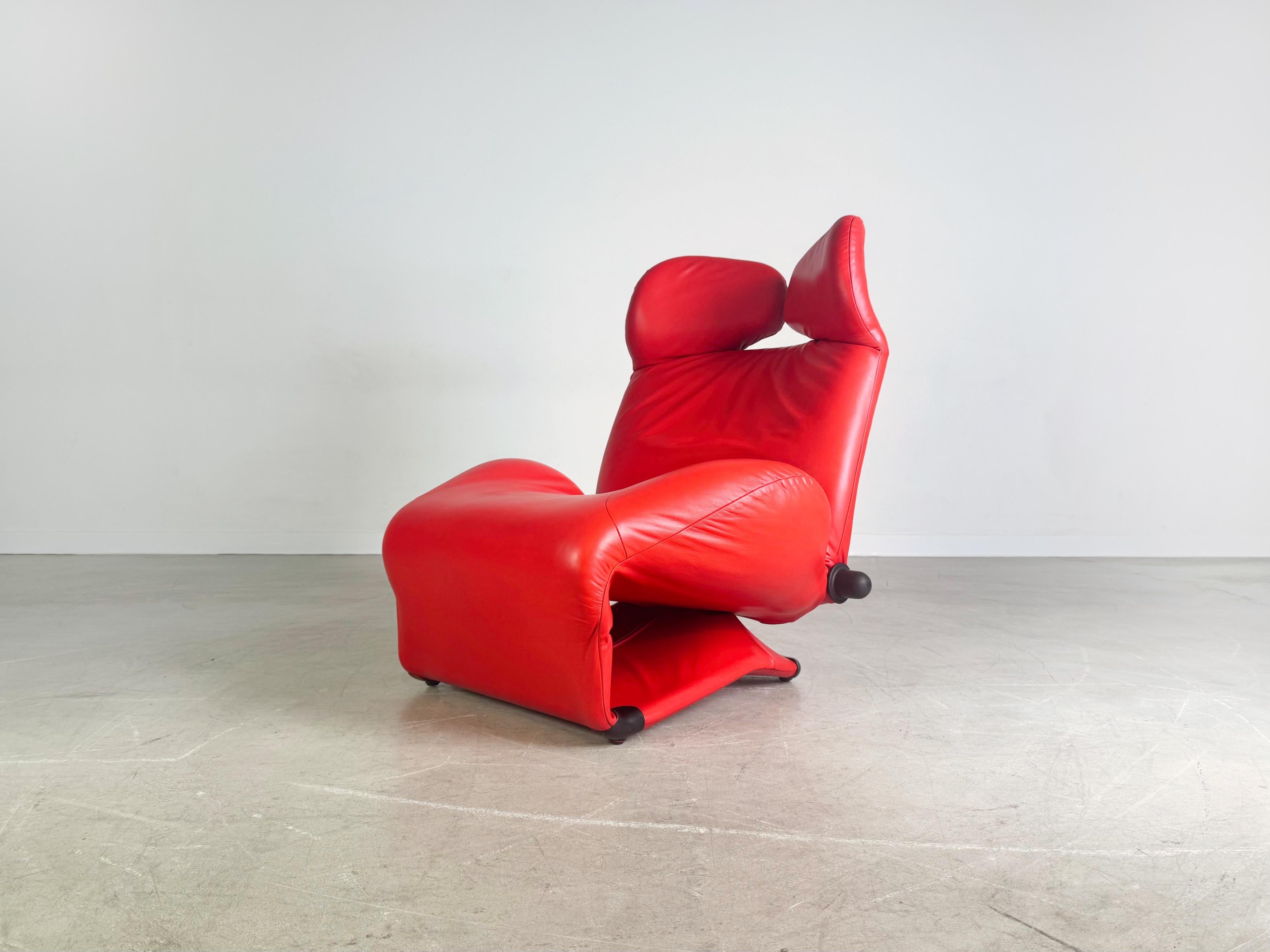 Original Cassina Wink Chair Sessel Toshiyuki Kita Leder rot Design (Italienisch) im Angebot
