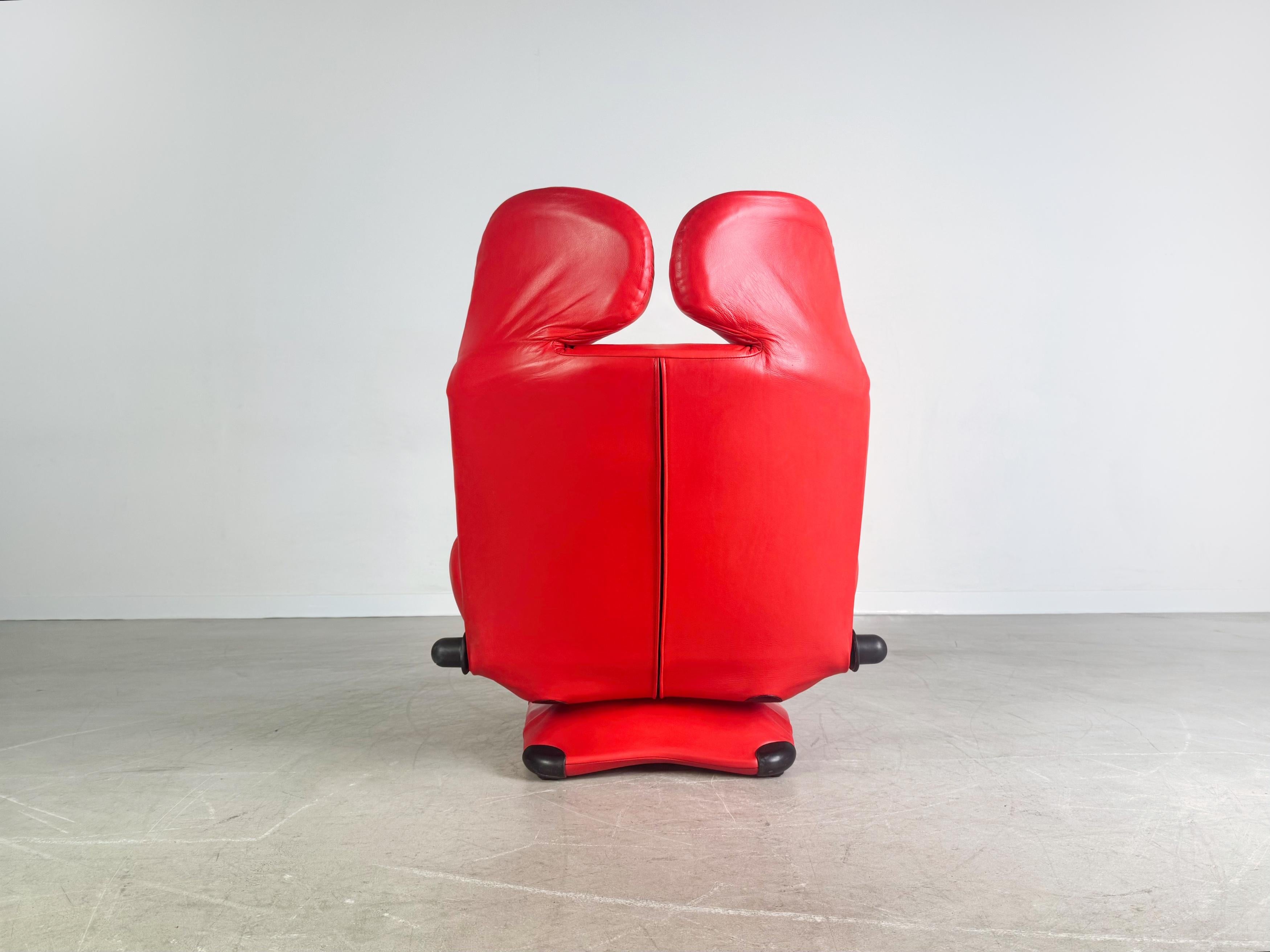 Original Cassina Wink Chair Sessel Toshiyuki Kita Leder rot Design (Ende des 20. Jahrhunderts) im Angebot