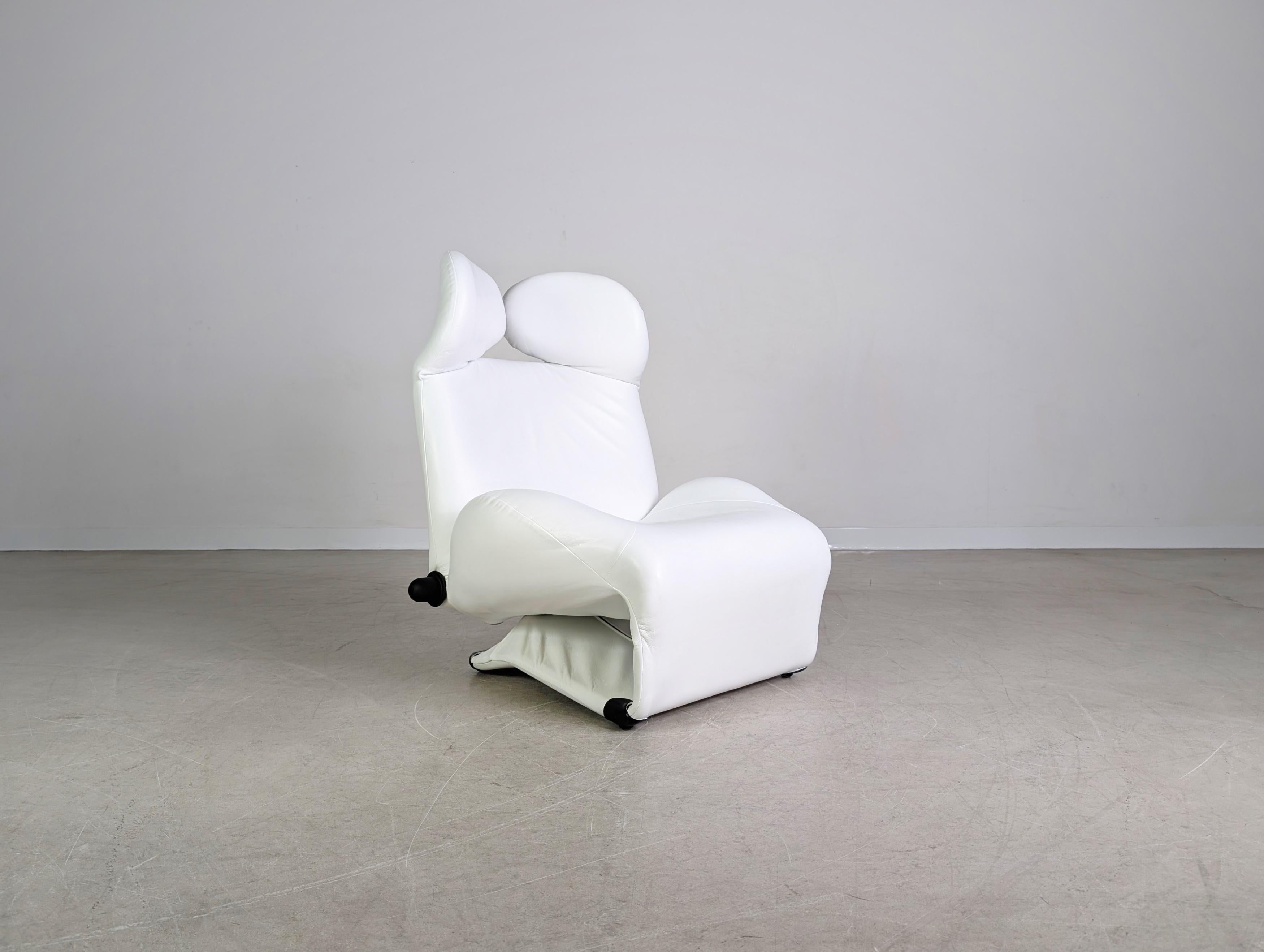 Original Cassina Wink Chair Sessel Toshiyuki Kita Leder weiß Design im Zustand „Gut“ im Angebot in Berlin, DE