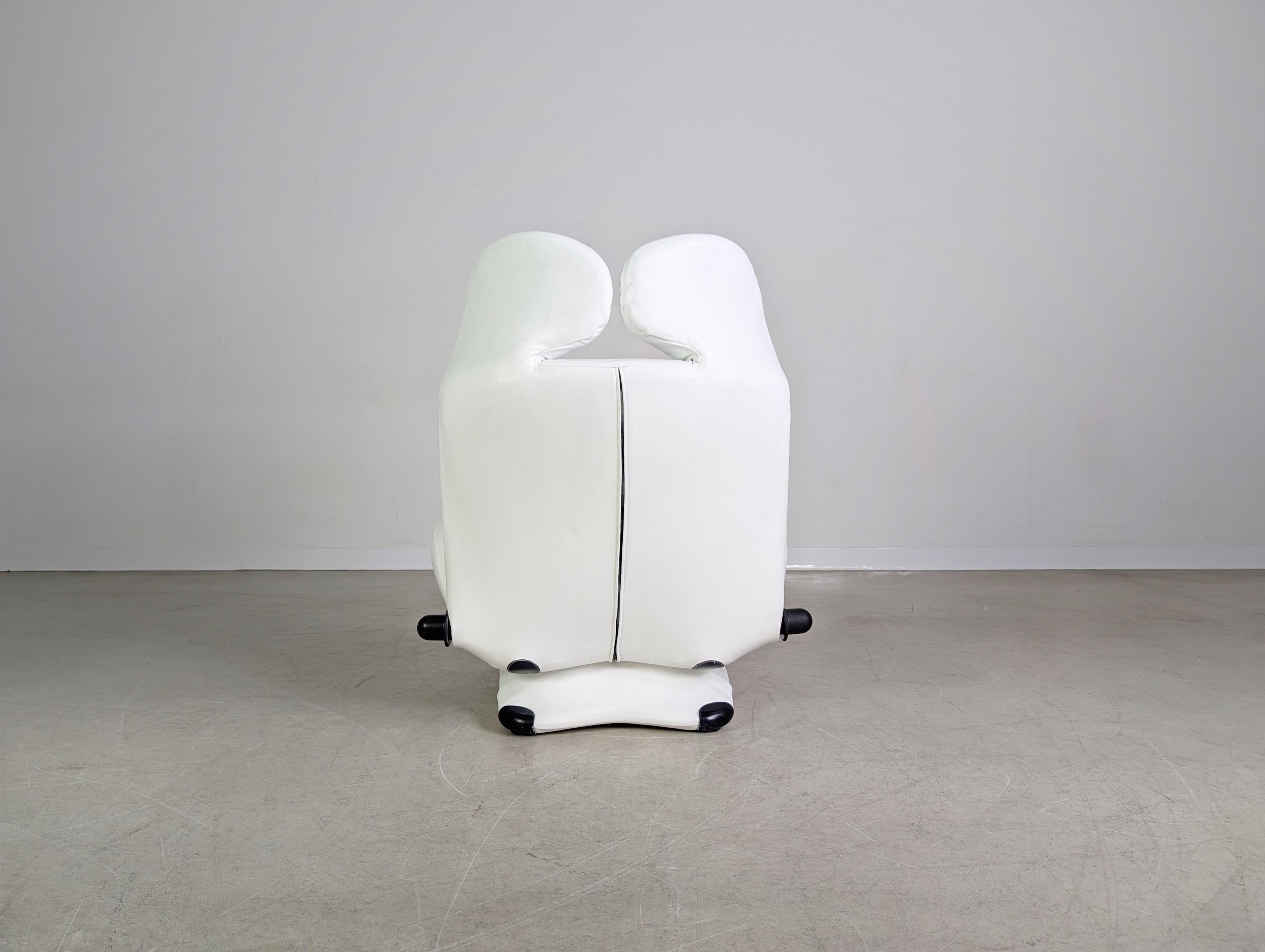 Original Cassina Wink Chair Sessel Toshiyuki Kita Leder weiß Design (Ende des 20. Jahrhunderts) im Angebot