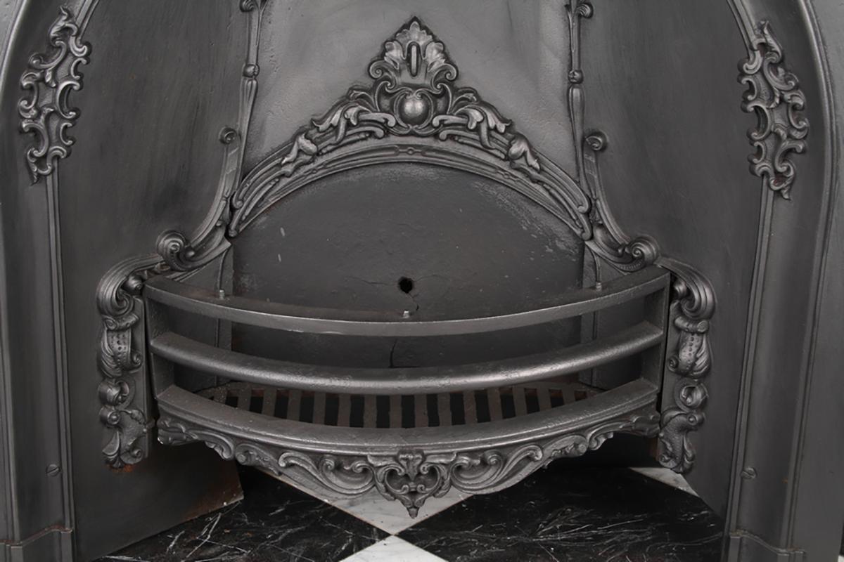 Original Cast Iron Arched Fireplace Grate, English, 19th Century In Good Condition For Sale In London, GB