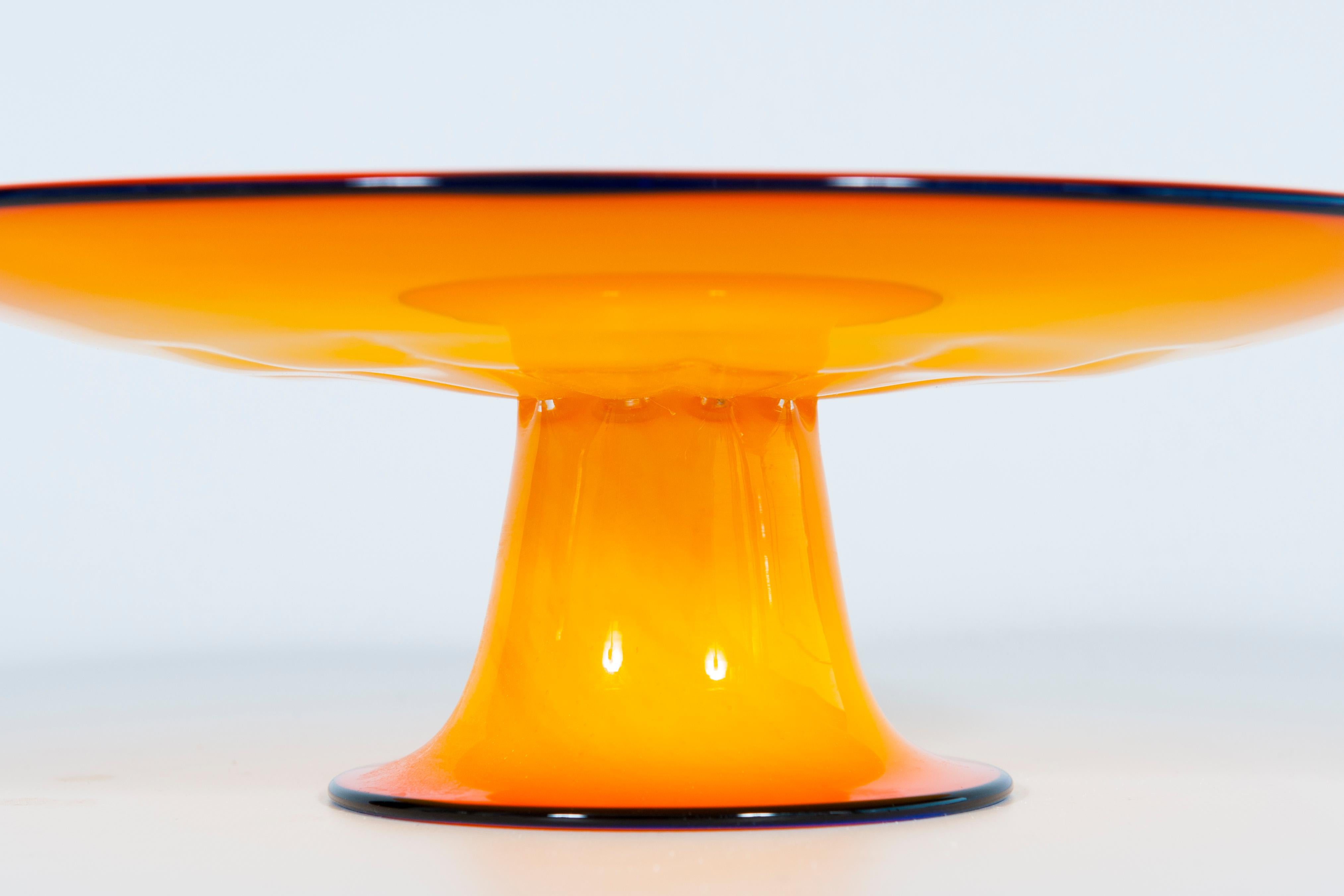 Original Cendese Footed Bowl in Sunny Yellow in blown  Murano Glass 1980s Italy  In Excellent Condition For Sale In Villaverla, IT