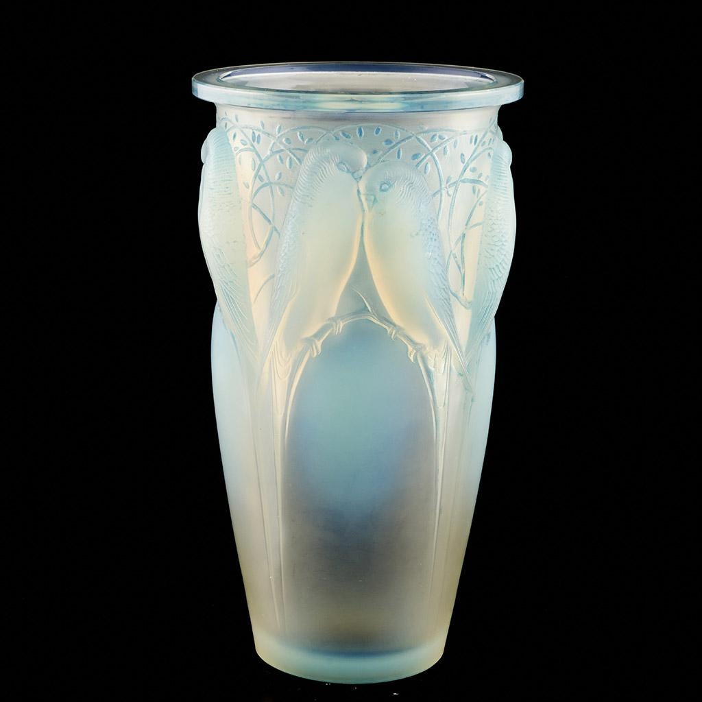 French Original 'Ceylan' Electric Blue Opalescent Glass Vase by Rene Lalique 1924