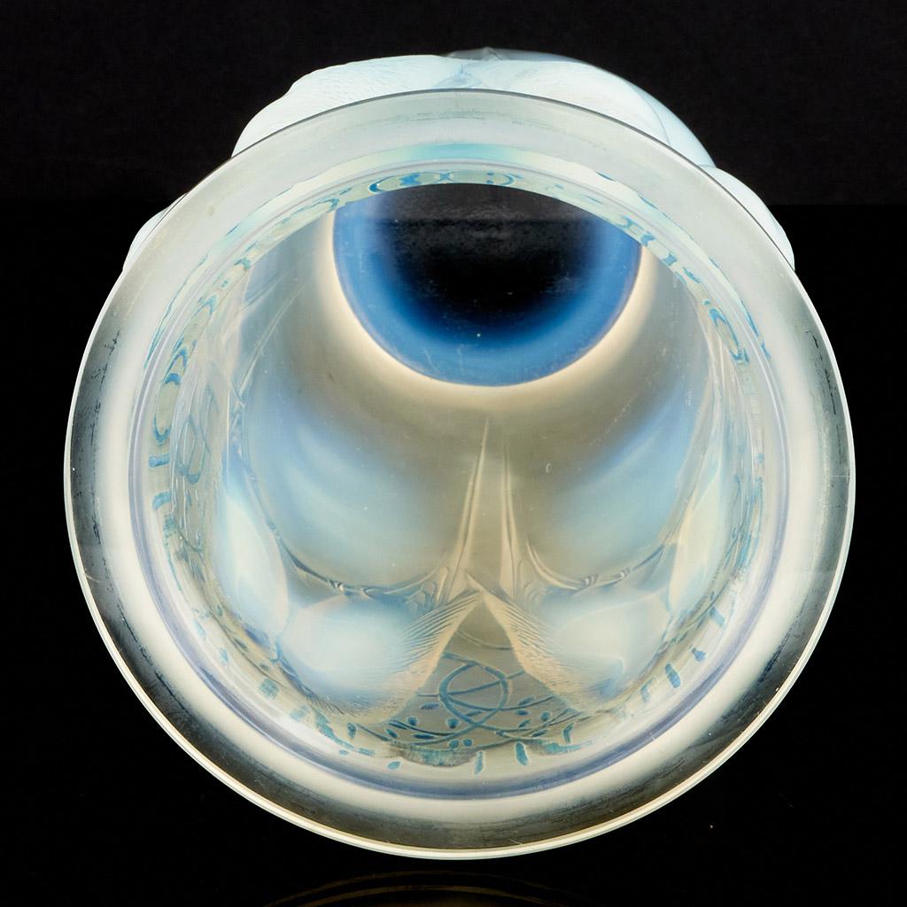 Original 'Ceylan' Electric Blue Opalescent Glass Vase by Rene Lalique 1924 1