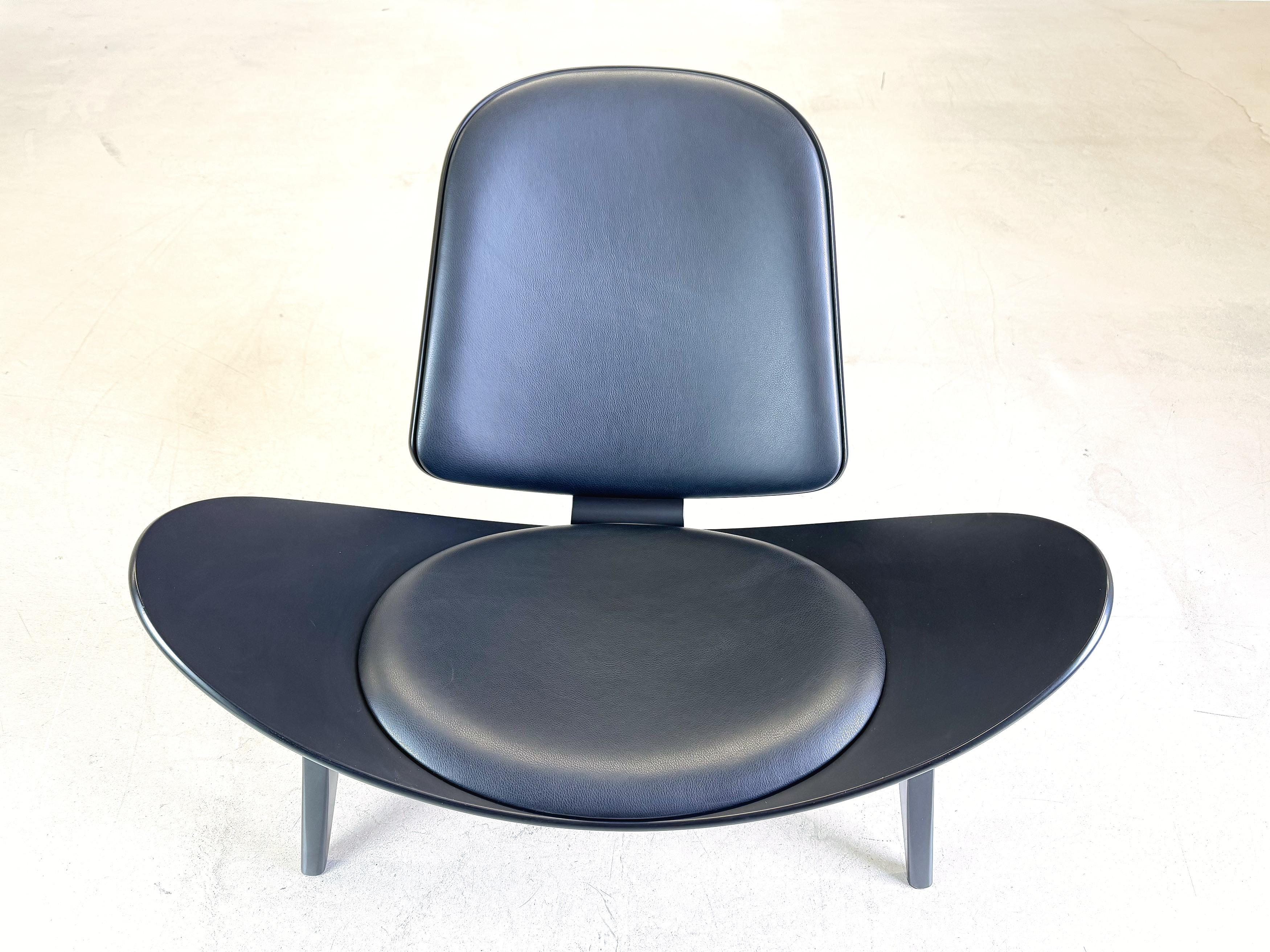 Original CH07 Shell chair Carl Hansen & Son Hans Wegner In Good Condition In Berlin, DE