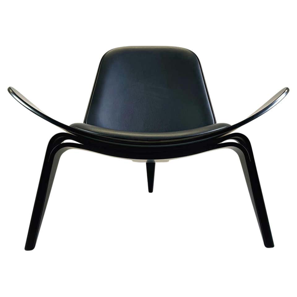 Hans Wegner Molded Shell Chair Model CH07