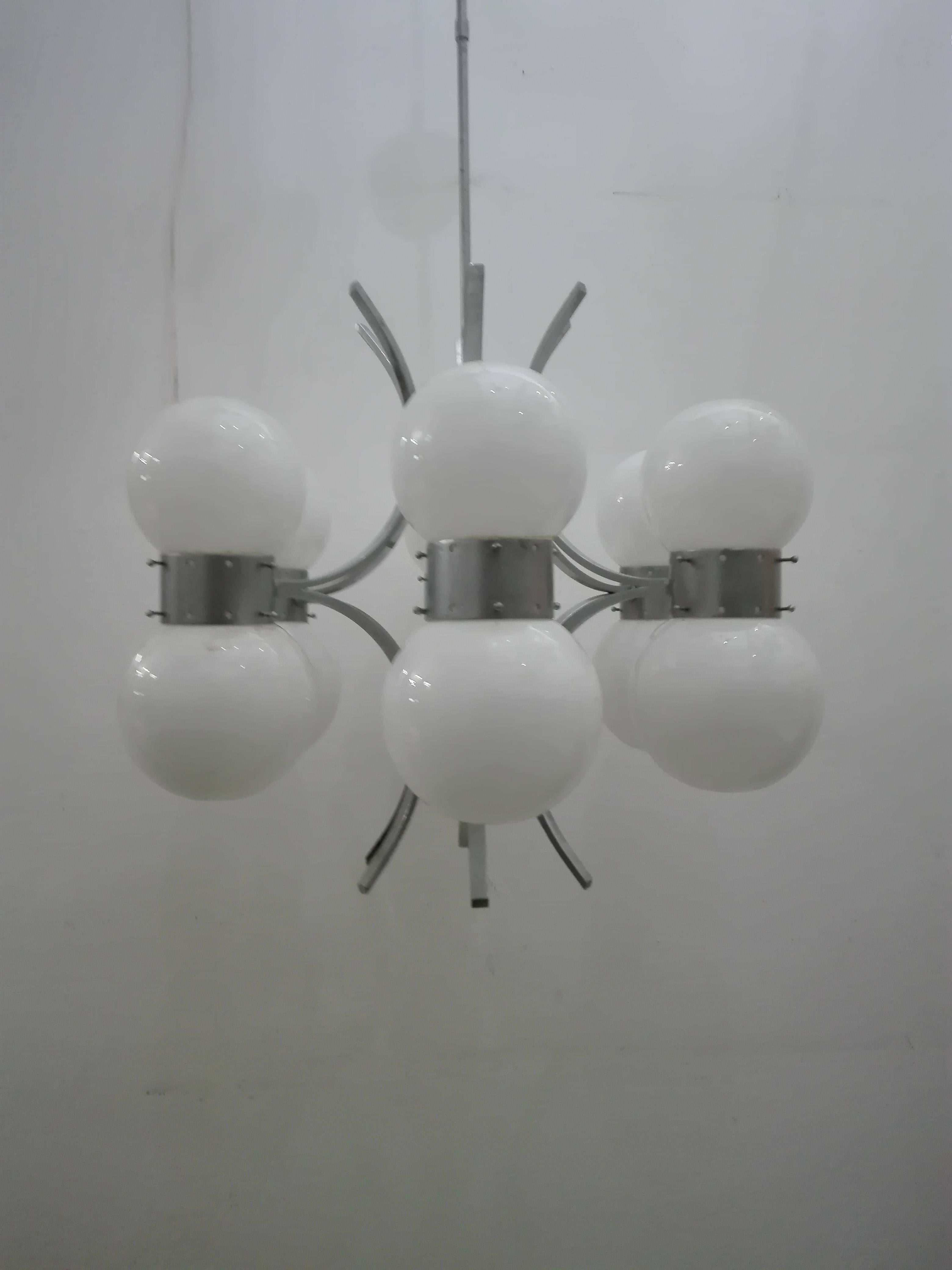 Mid-Century Modern Original Chandelier, Designed by Gaetano Sciolari in the 1970s