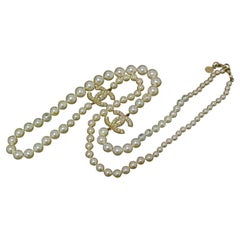 CHANEL Enamel Pearl Coco Chanel Bag Charm Gold 244472