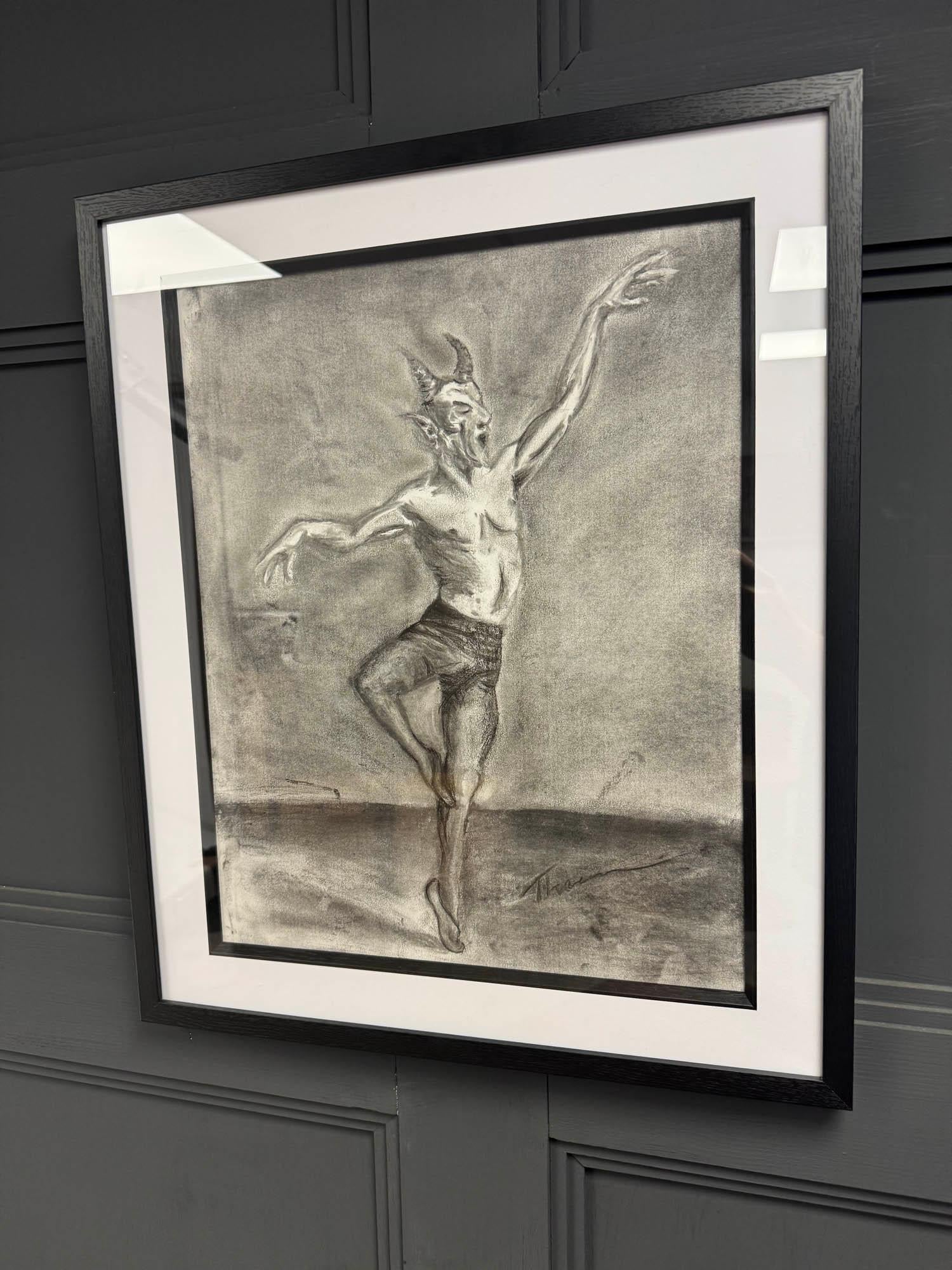 Disegno originale a carboncino - Figura di fauno in movimento in vendita 1