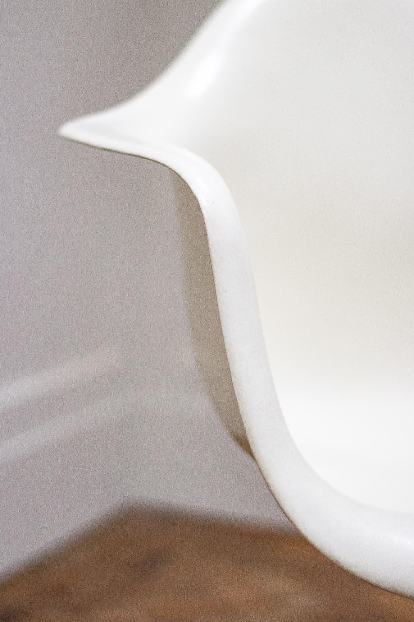 Late 20th Century Original Charles and Ray Eames Fibreglass Shell Chair, White