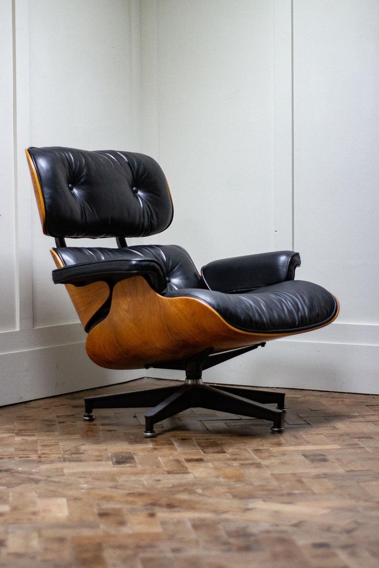 Original Charles and Ray Eames Lounge Chair by Herman Miller at 1stDibs | lounge chair original