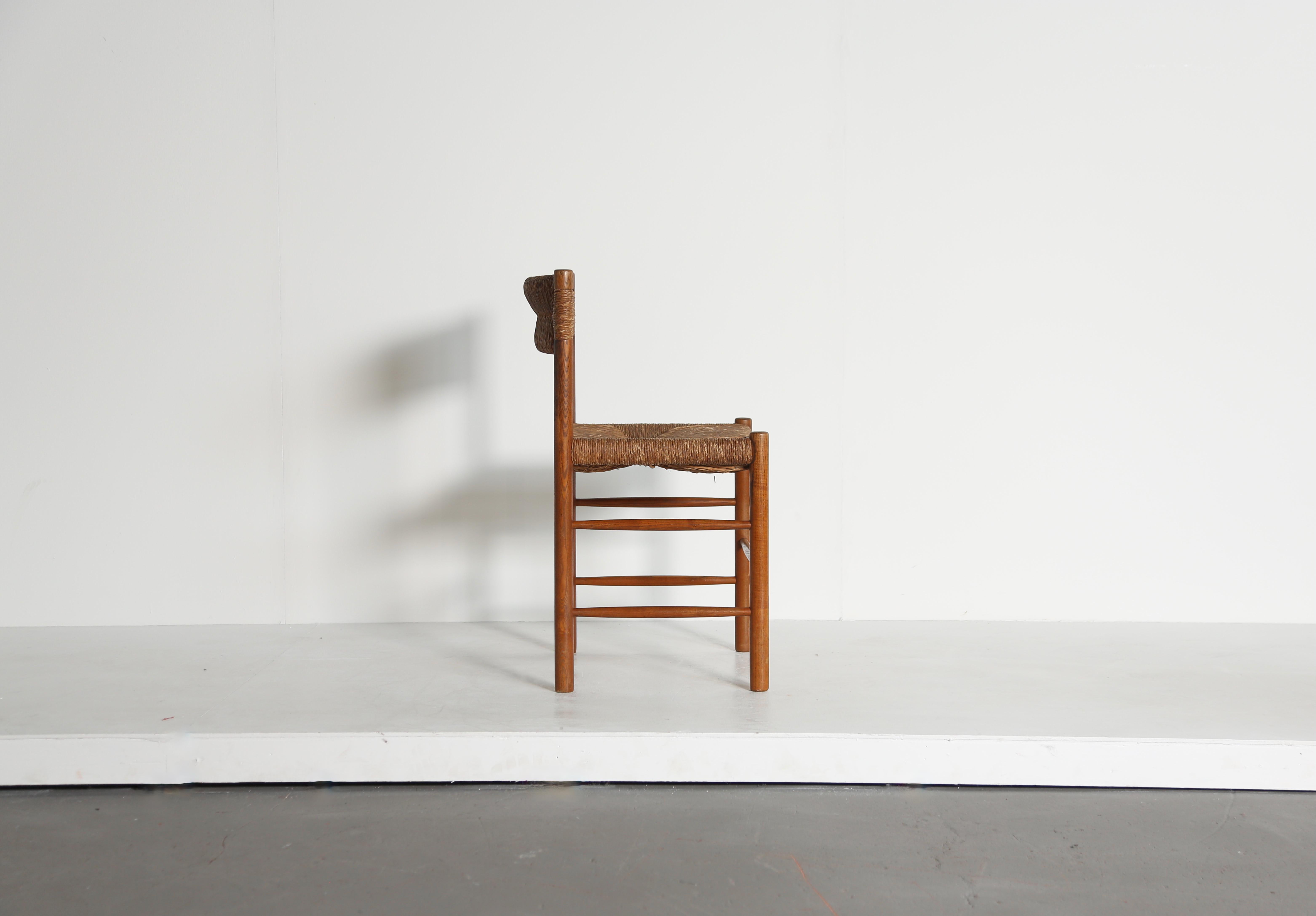 Jonc Chaises originales Charlotte Perriand / Sentou Dordogne, France, années 1960 en vente