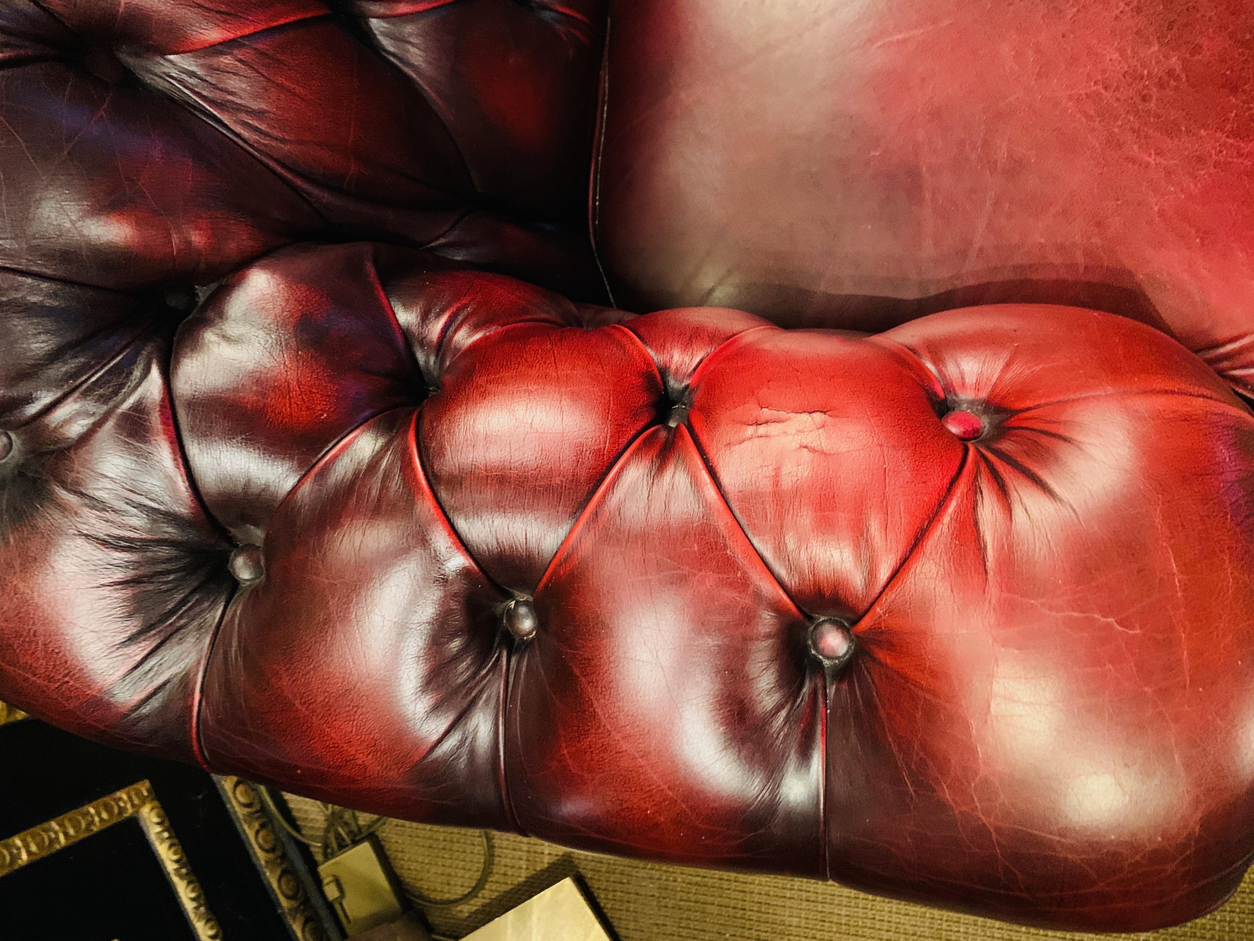 chesterfield 2 seater