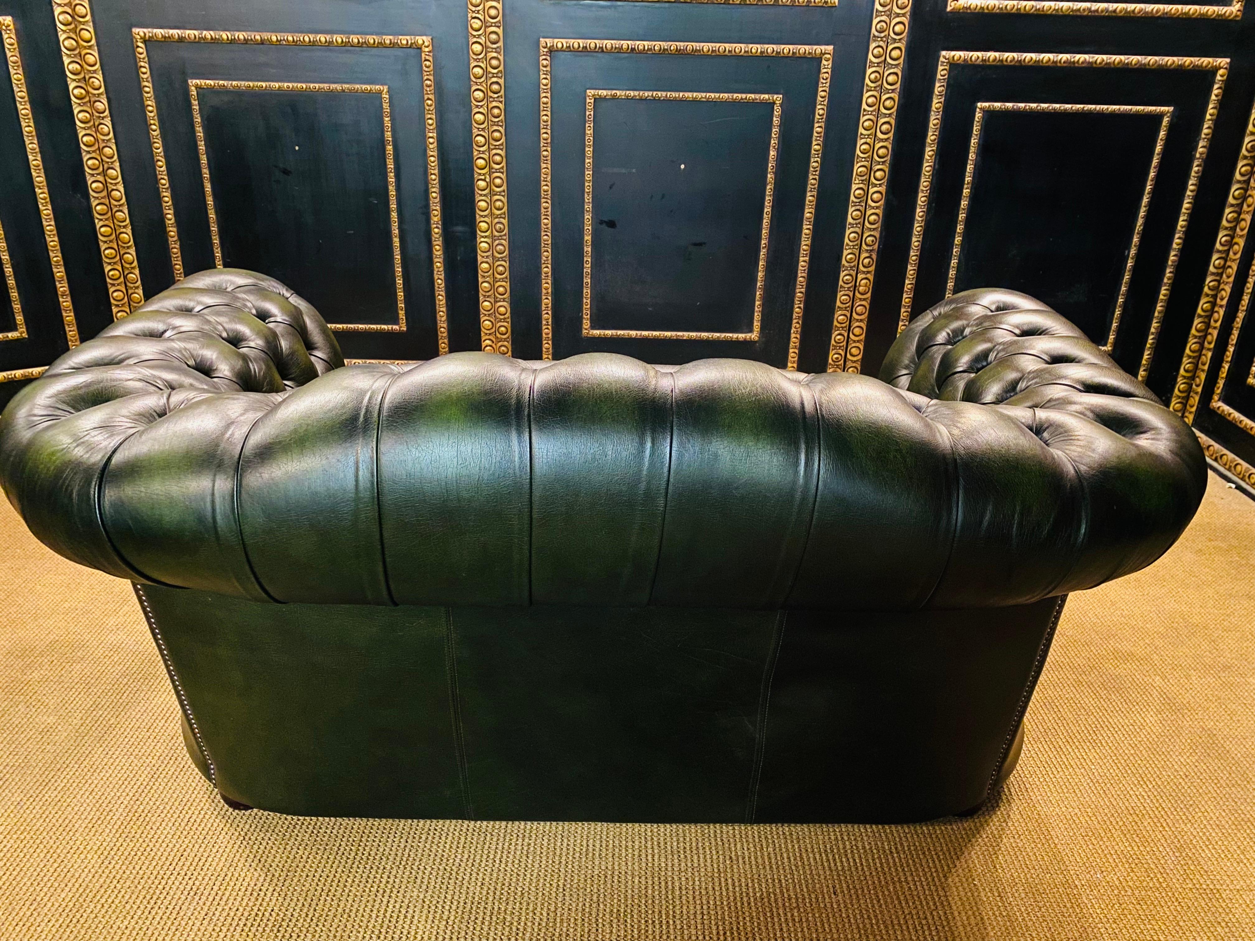 Original Chesterfield Set 2 Two-Seater Sofa and Armchairs Green by Centurion 3