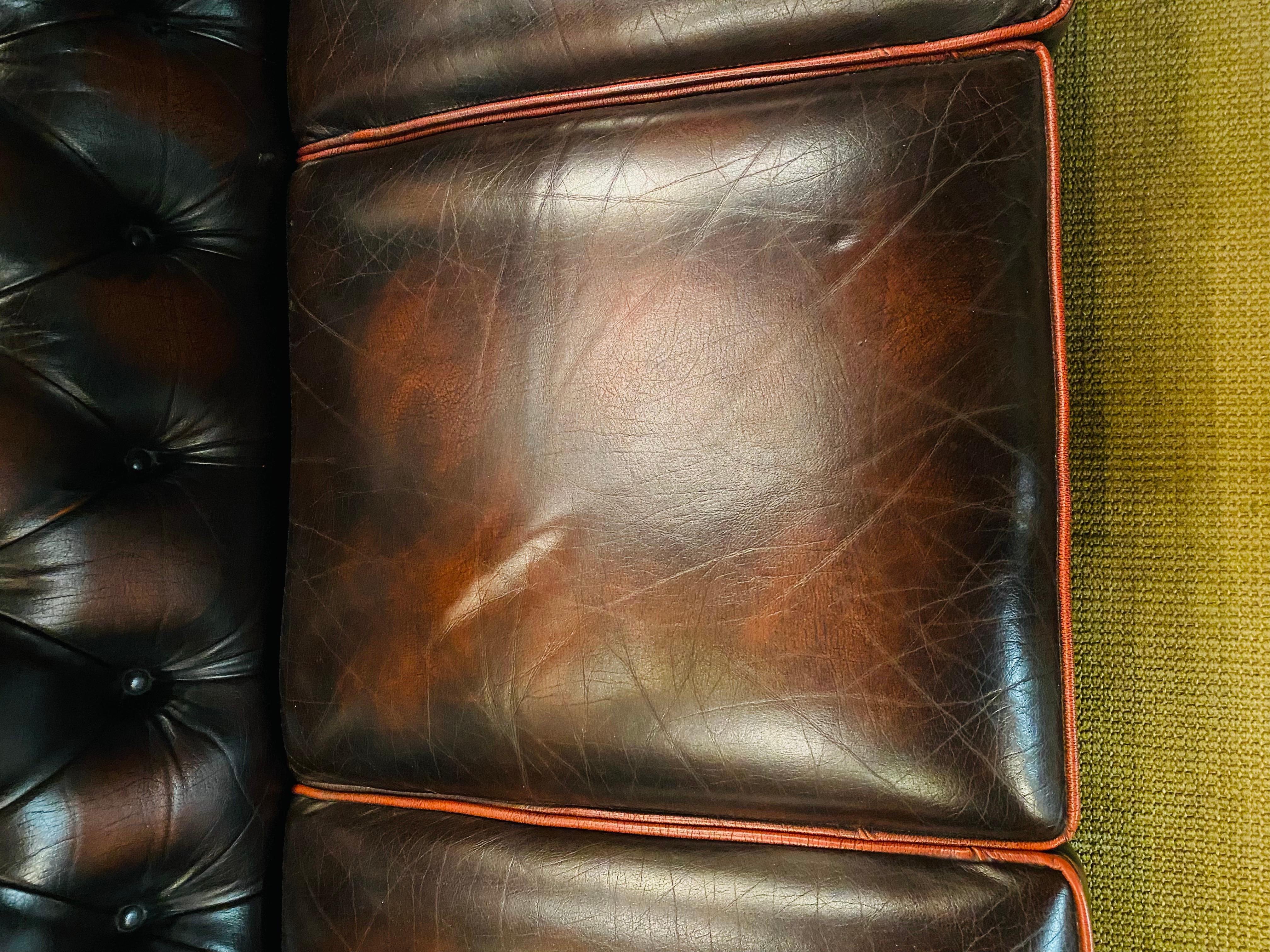 3-sitzer sofa und 2 sessel