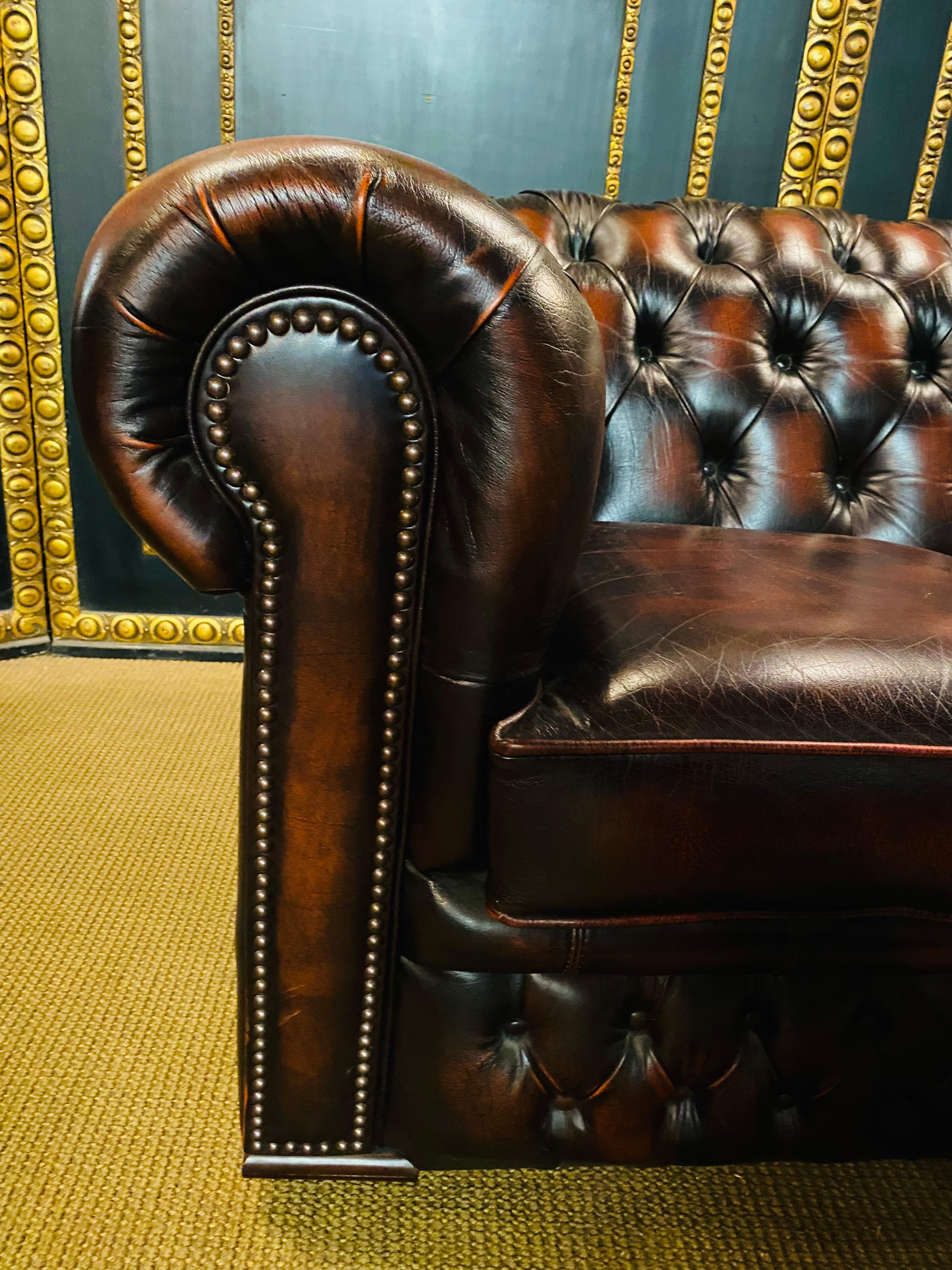 Original Chesterfield Set Three-Seat Sofa and 2 Armchairs Oxblood by Centurion In Good Condition In Berlin, DE