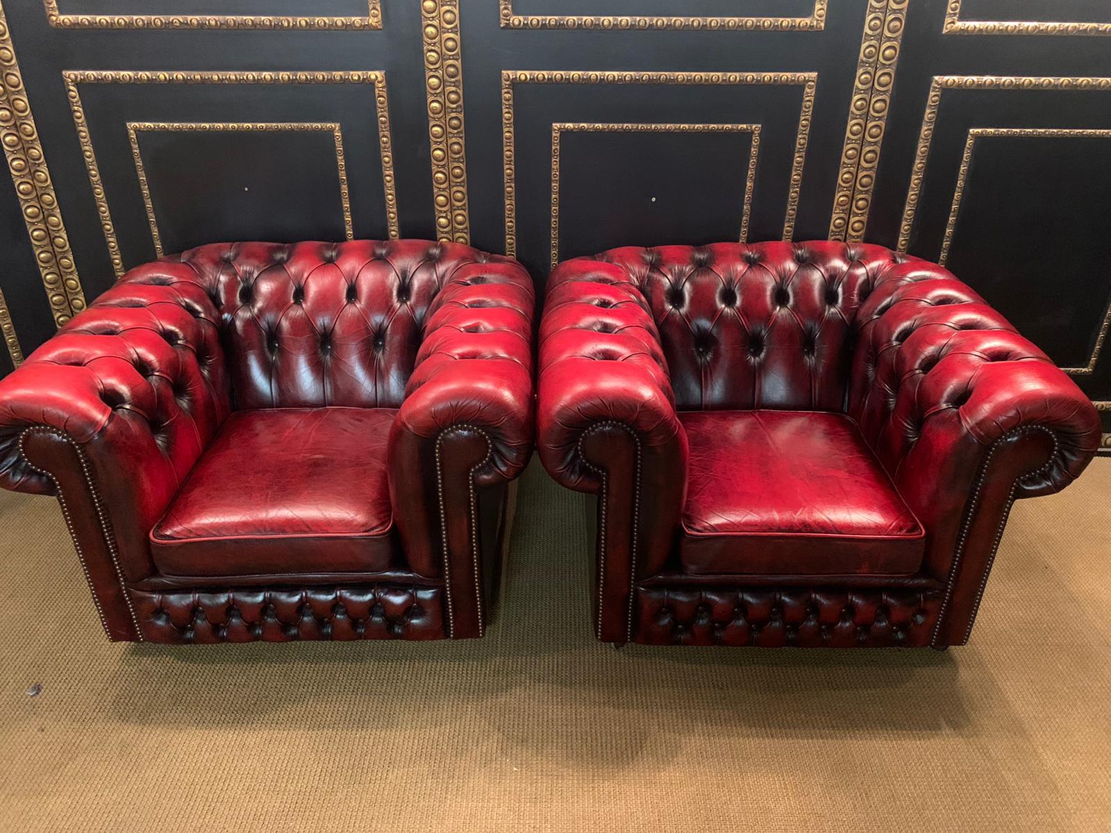 Original Chesterfield Set Three-Seat Sofa and 2 Armchairs in Bordeaux 4