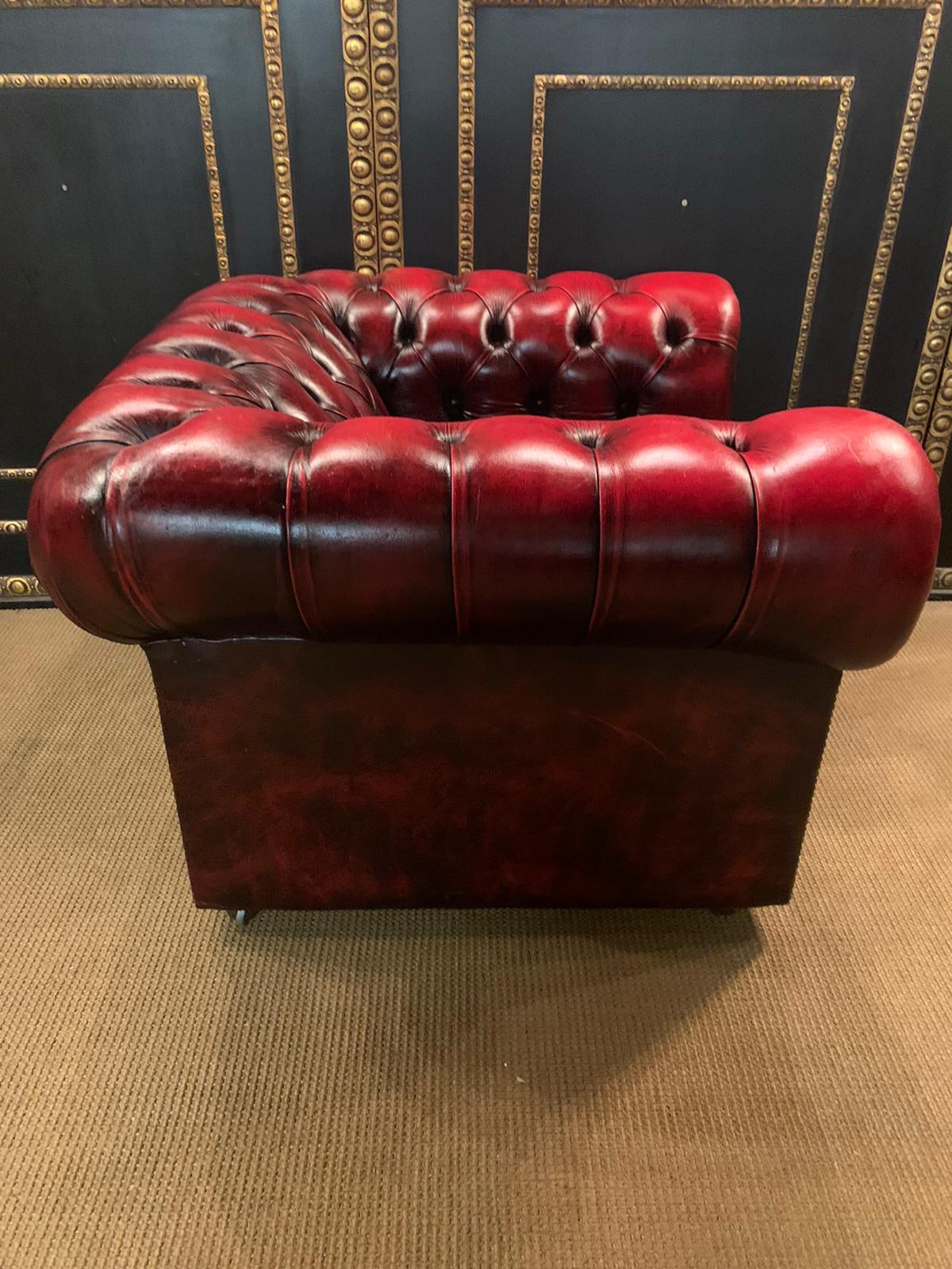 Original Chesterfield Set Three-Seat Sofa and 2 Armchairs in Bordeaux 13