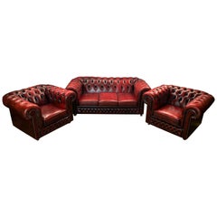 Original Chesterfield Set Three-Seat Sofa and 2 Armchairs in Bordeaux