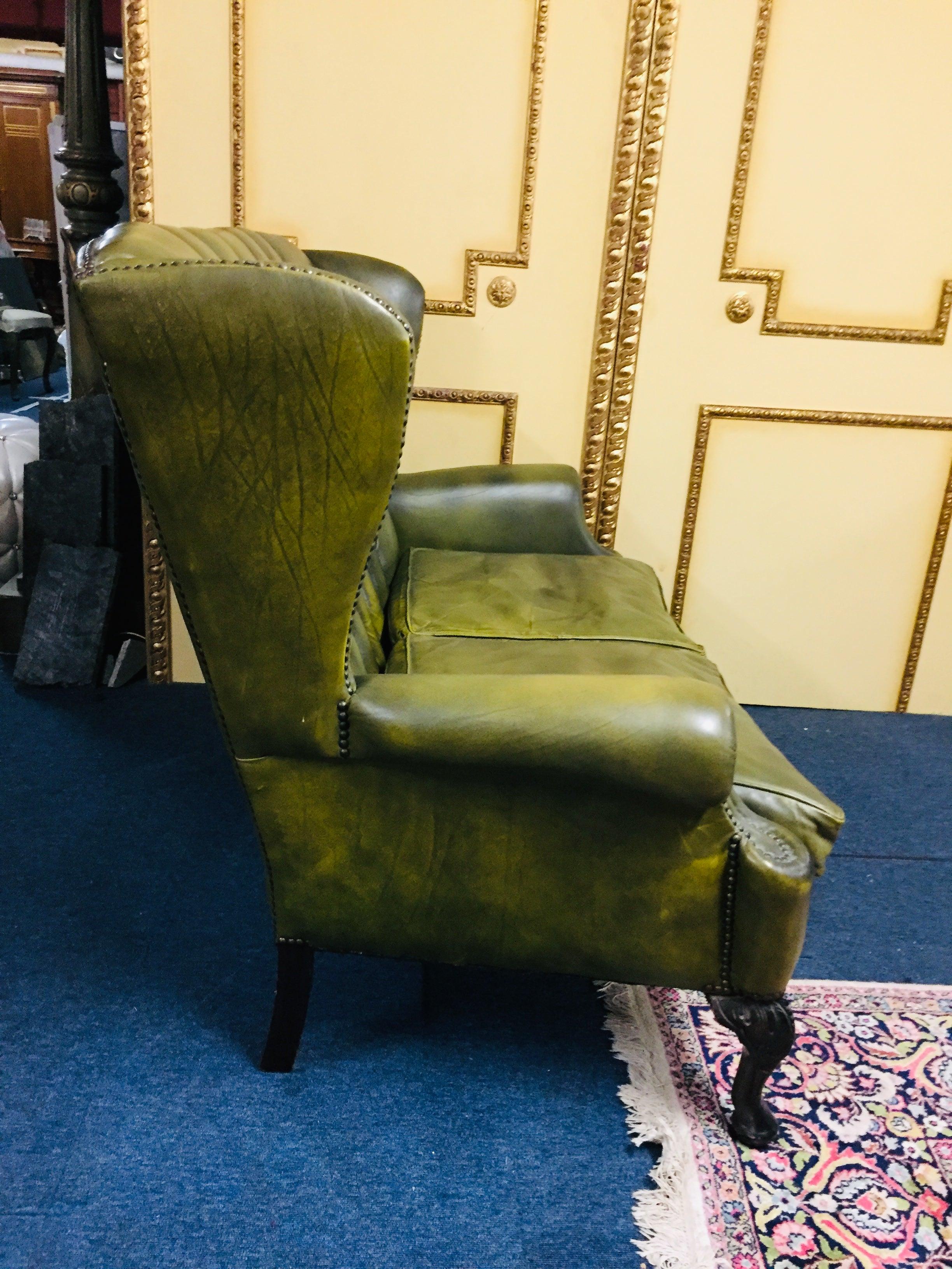 Original Chesterfield Sofa Queen Ann Modell in Green 5