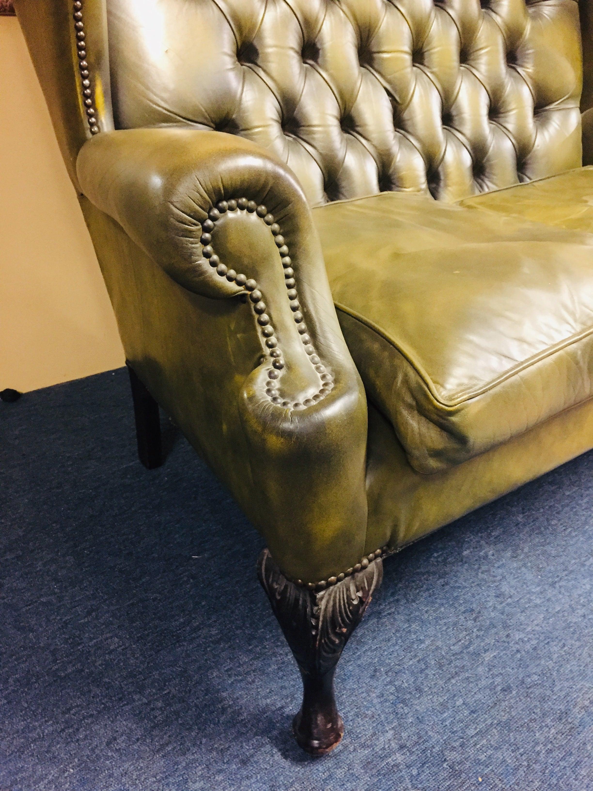 Original Chesterfield Sofa Queen Ann Modell in Green 1