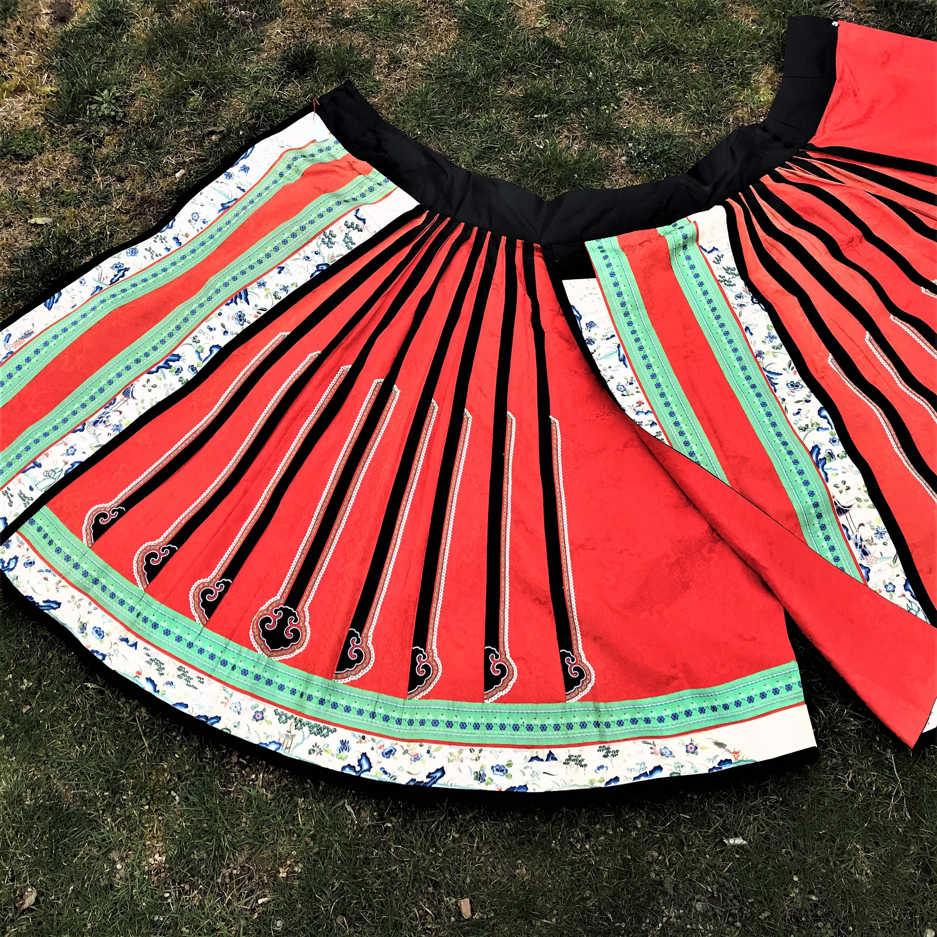 Original Chinese silk skirt size 40/42  3