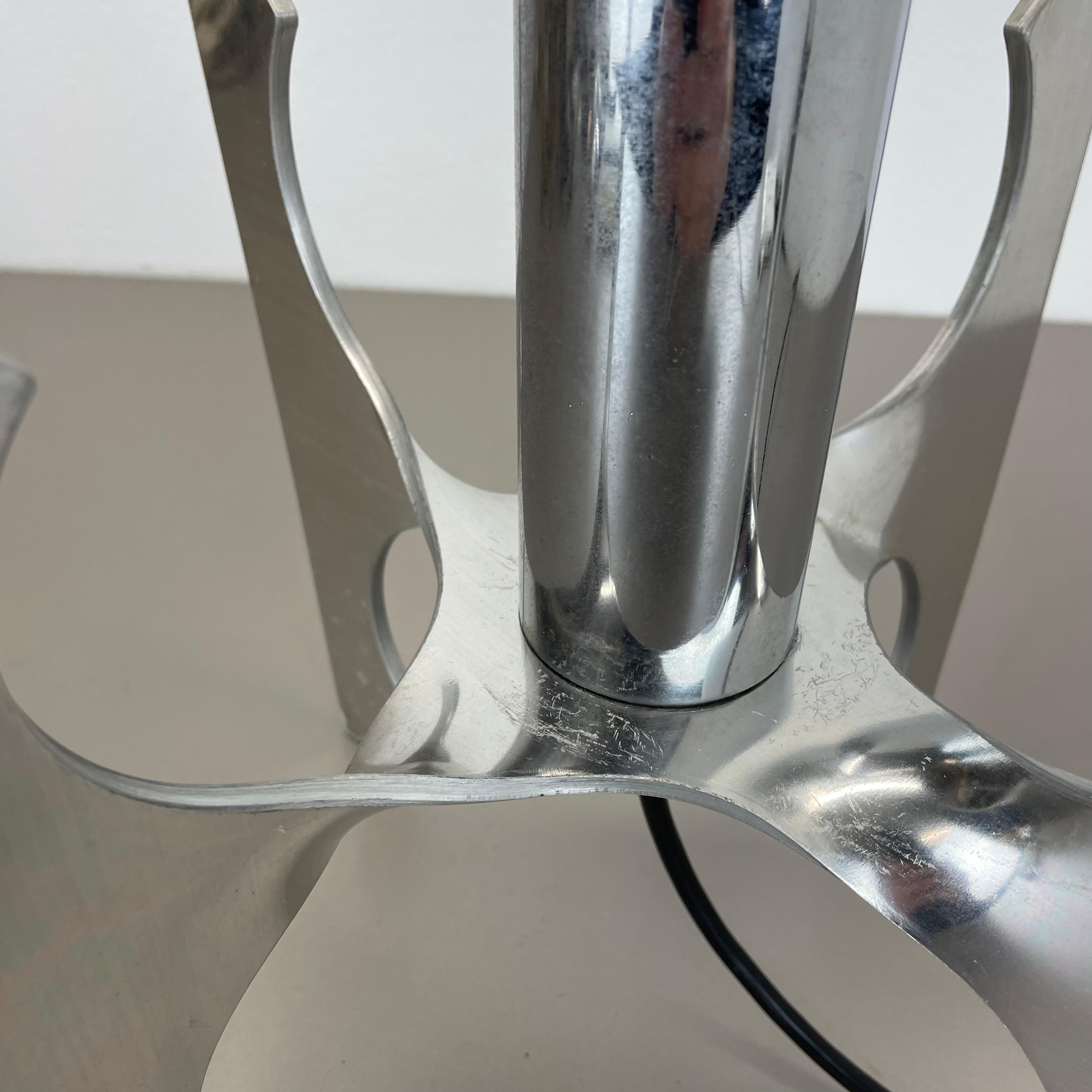 Original-Tischleuchte aus Chrom-Aluminium von Motoko Ishi für STAFF Leuchten, 1970er Jahre im Angebot 1