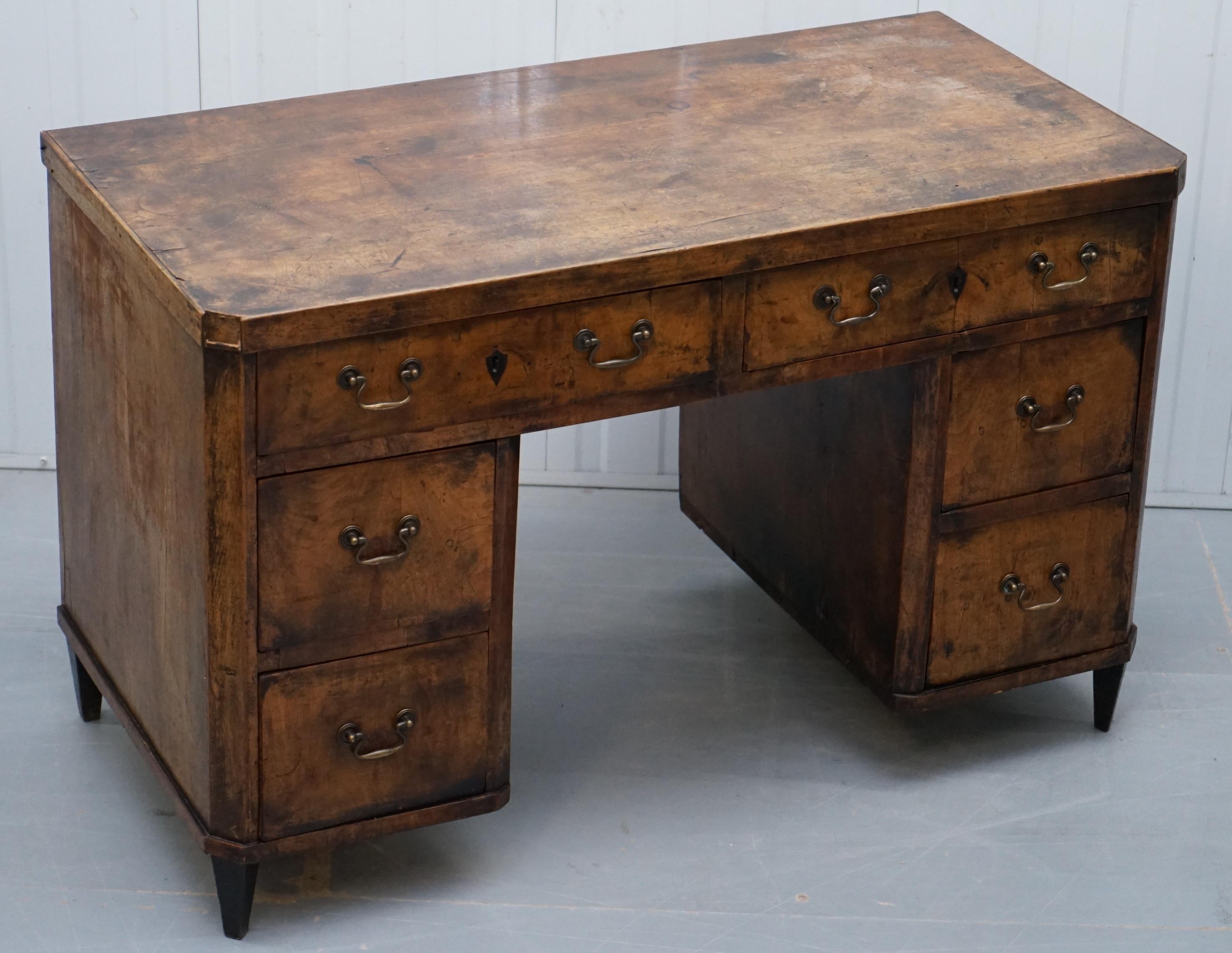 We are delighted to offer for sale this lovely original circa 1840 solid walnut desk

A good looking and well-made piece, the timber patina is as natural or vintage as it comes, it shows every bit of its 180 odd years of service

We have deep
