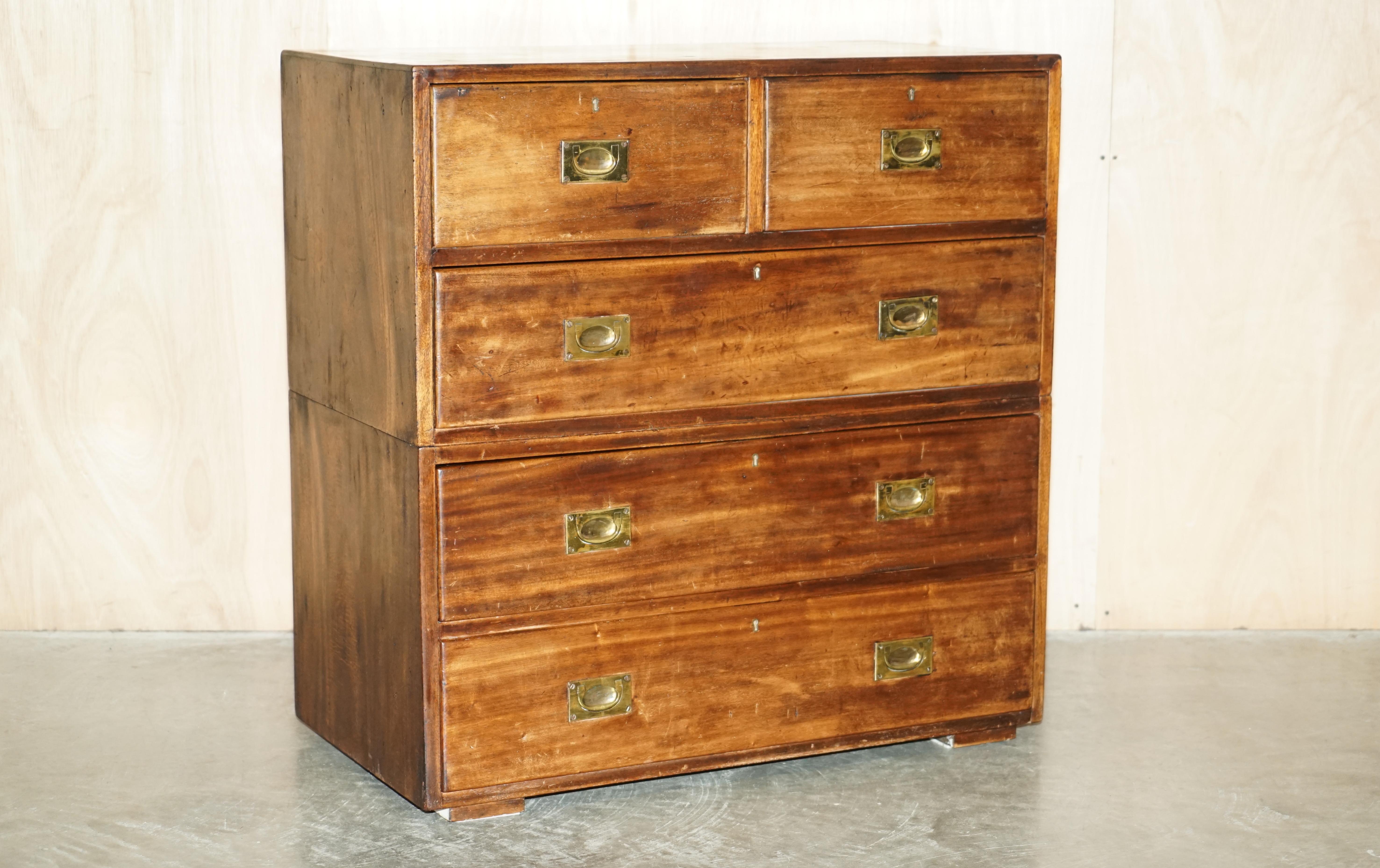 We are delighted to offer for sale this rare and solid Mahogany Military Officers Campaign chest of drawers.

If you’re in the market for a super original Campaign chest of drawers then look no further, this piece is wonderful, totally unrestored