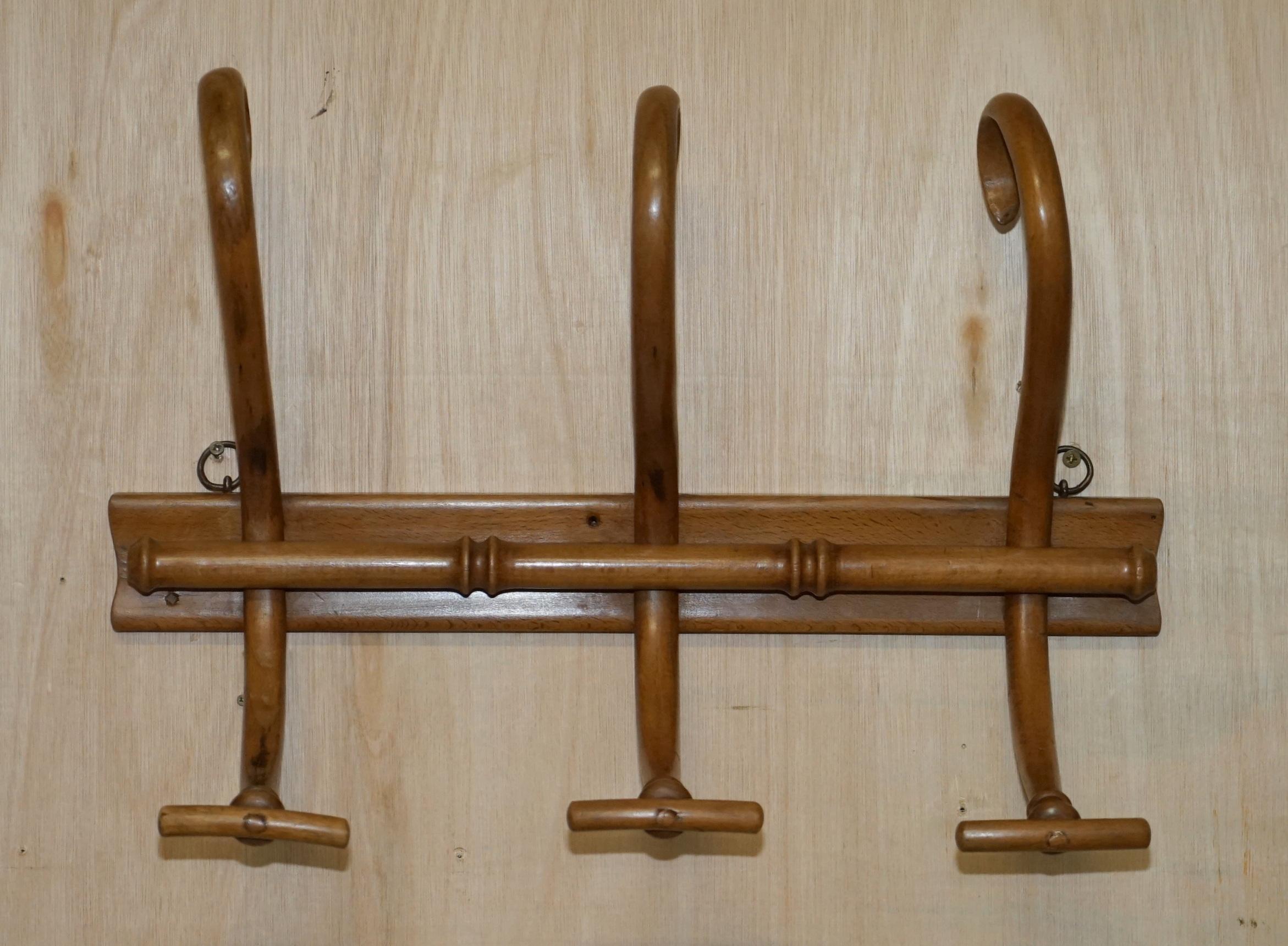 We are is delighted to offer for sale this stunning antique circa 1900’s Thonet Bentwood wall mounted coat rack

A truly stunning piece, if you have ever seen this type of coat rack in the form of a wall mounted rack of the floor standing