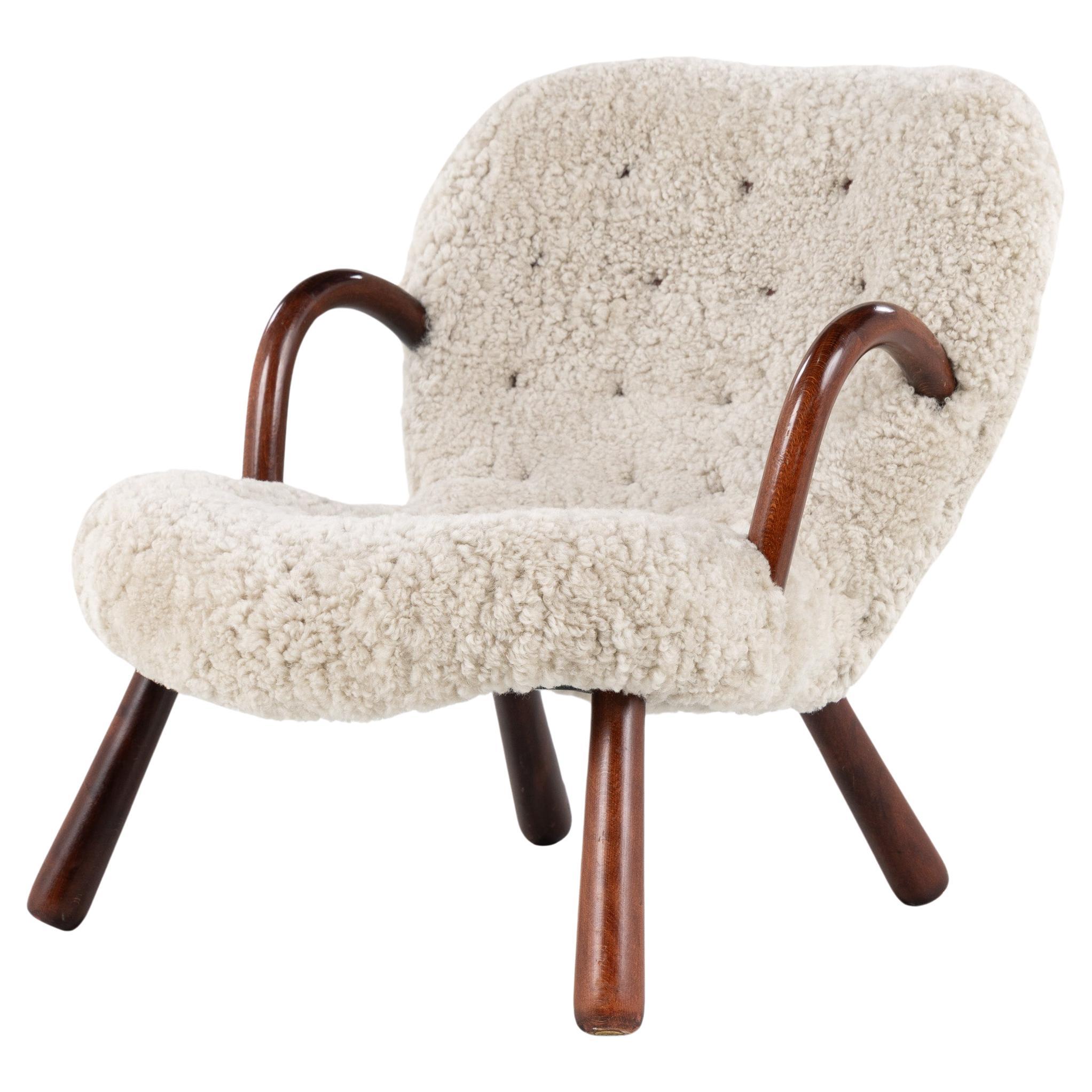 Original Clam Chair in lambskin by Arnold Madsen