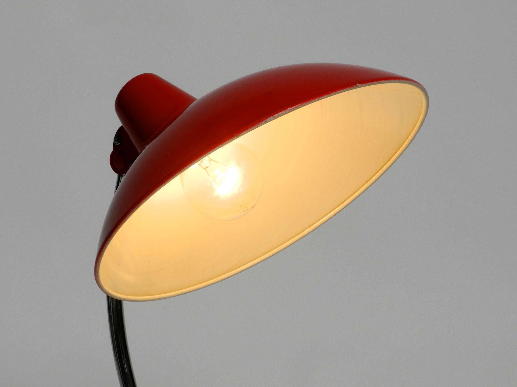 Lampe de bureau Kaiser Idell classique rouge originale en métal Modèle 6786 des années 1960 en vente 11