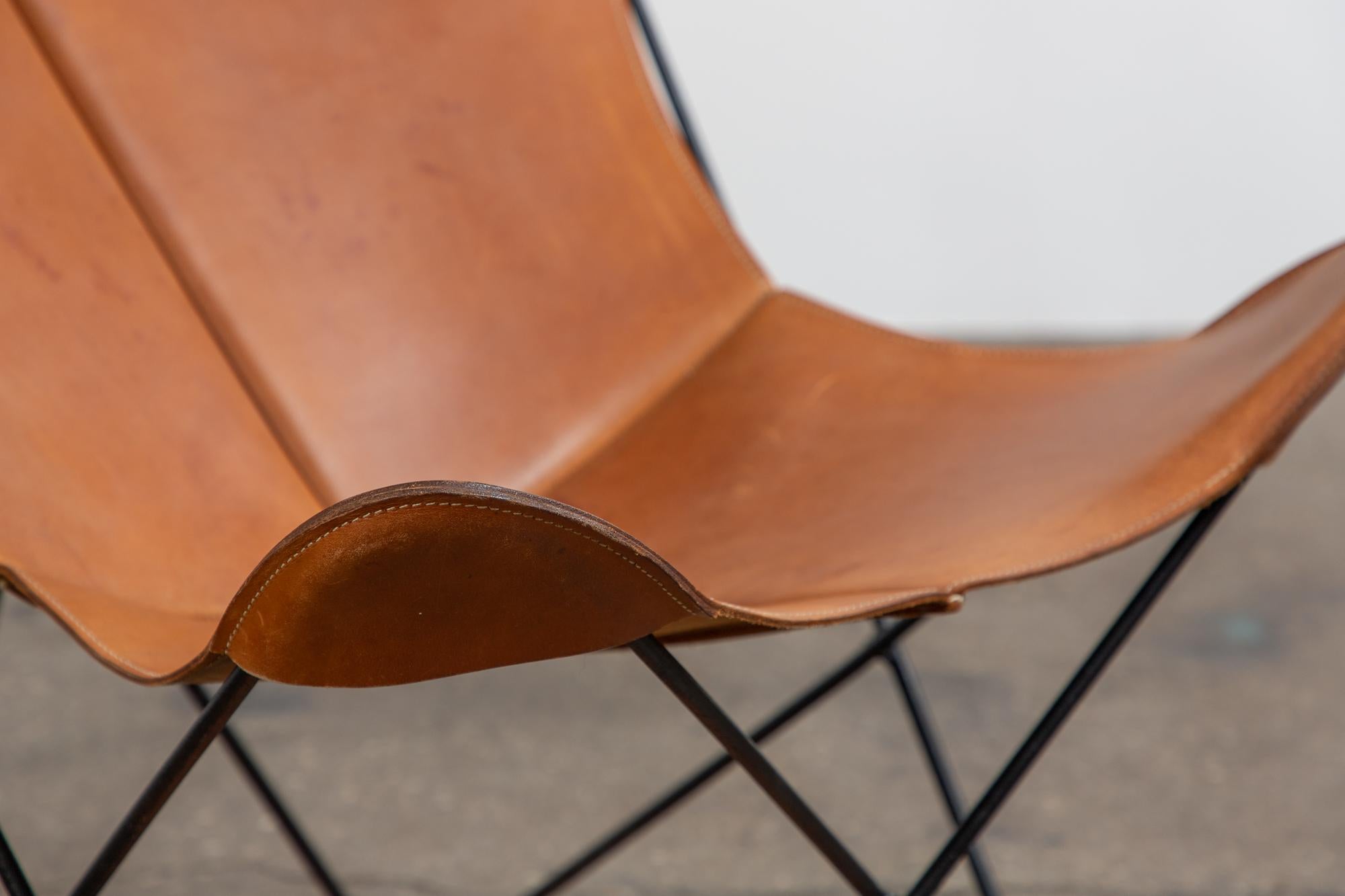 Original Cognac Leather Hardoy Butterfly Chair, Issued by Knoll, 1950s For Sale 5