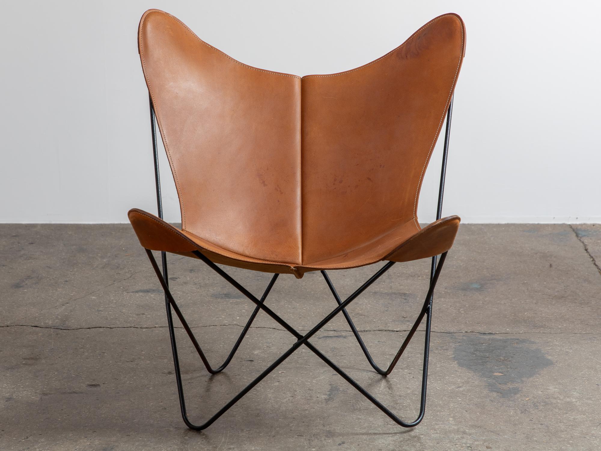 Mid-20th Century Original Cognac Leather Hardoy Butterfly Chair, Issued by Knoll, 1950s For Sale