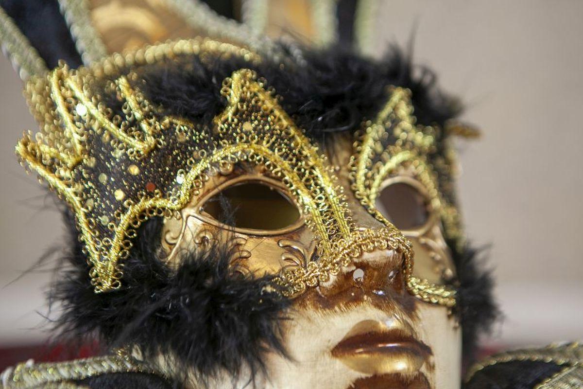 Fatto a mano Maschere veneziane Ca'Macan originali e contemporanee in cartapesta