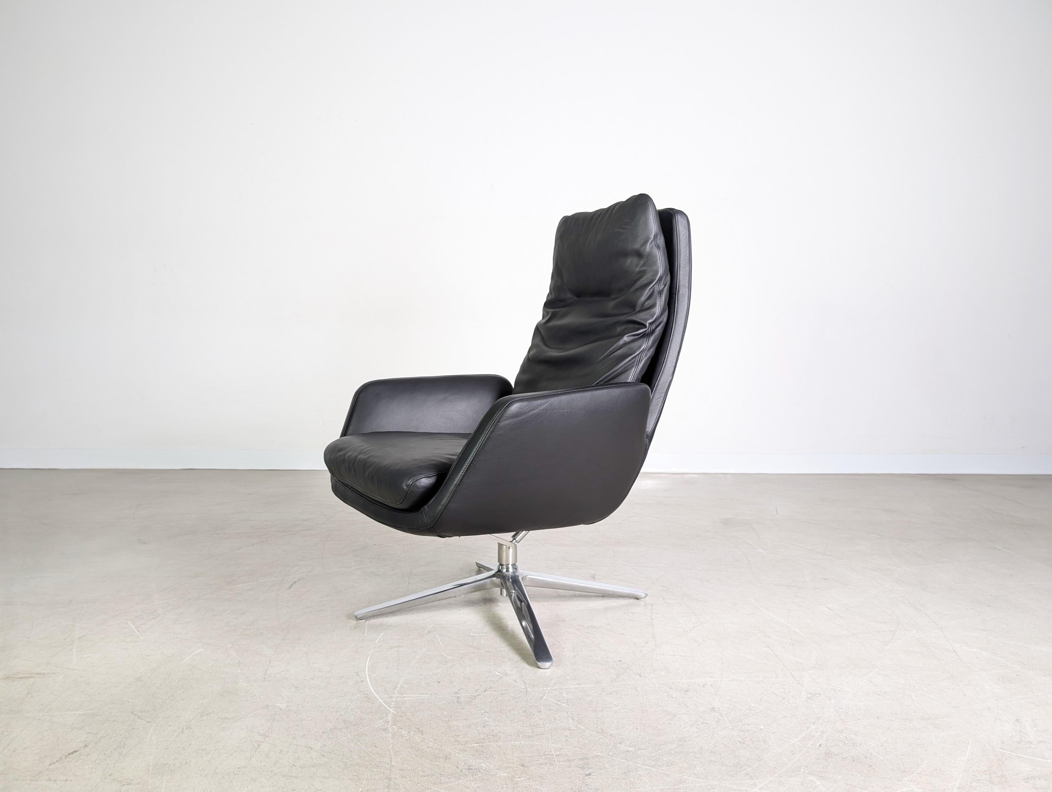 Allemand Original CORDIA Sessel 15111 Leder 286 schwarz drehbar Stuhl en vente
