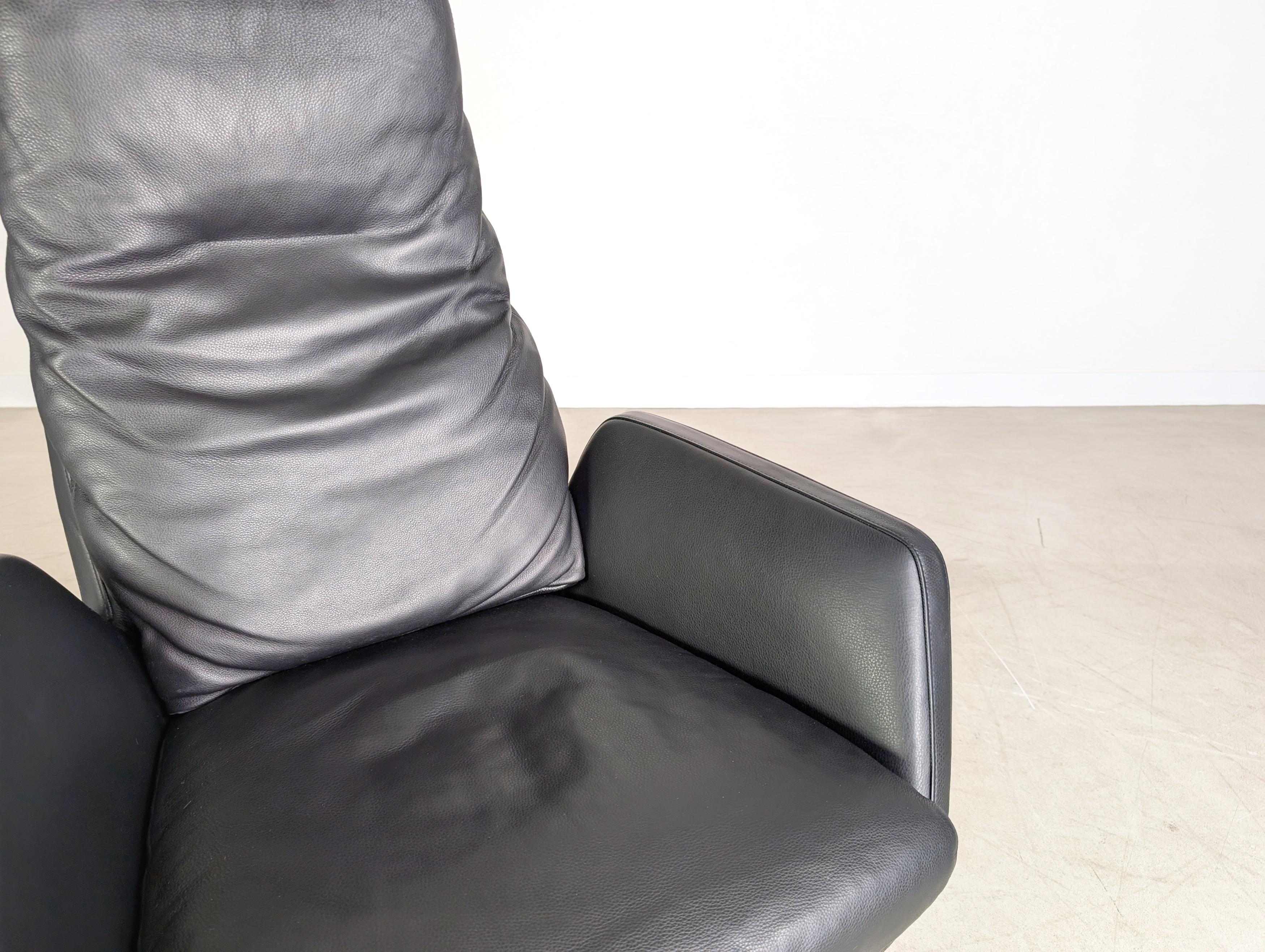 Original CORDIA Sessel 15111 Leder 286 schwarz drehbar Stuhl en vente 1