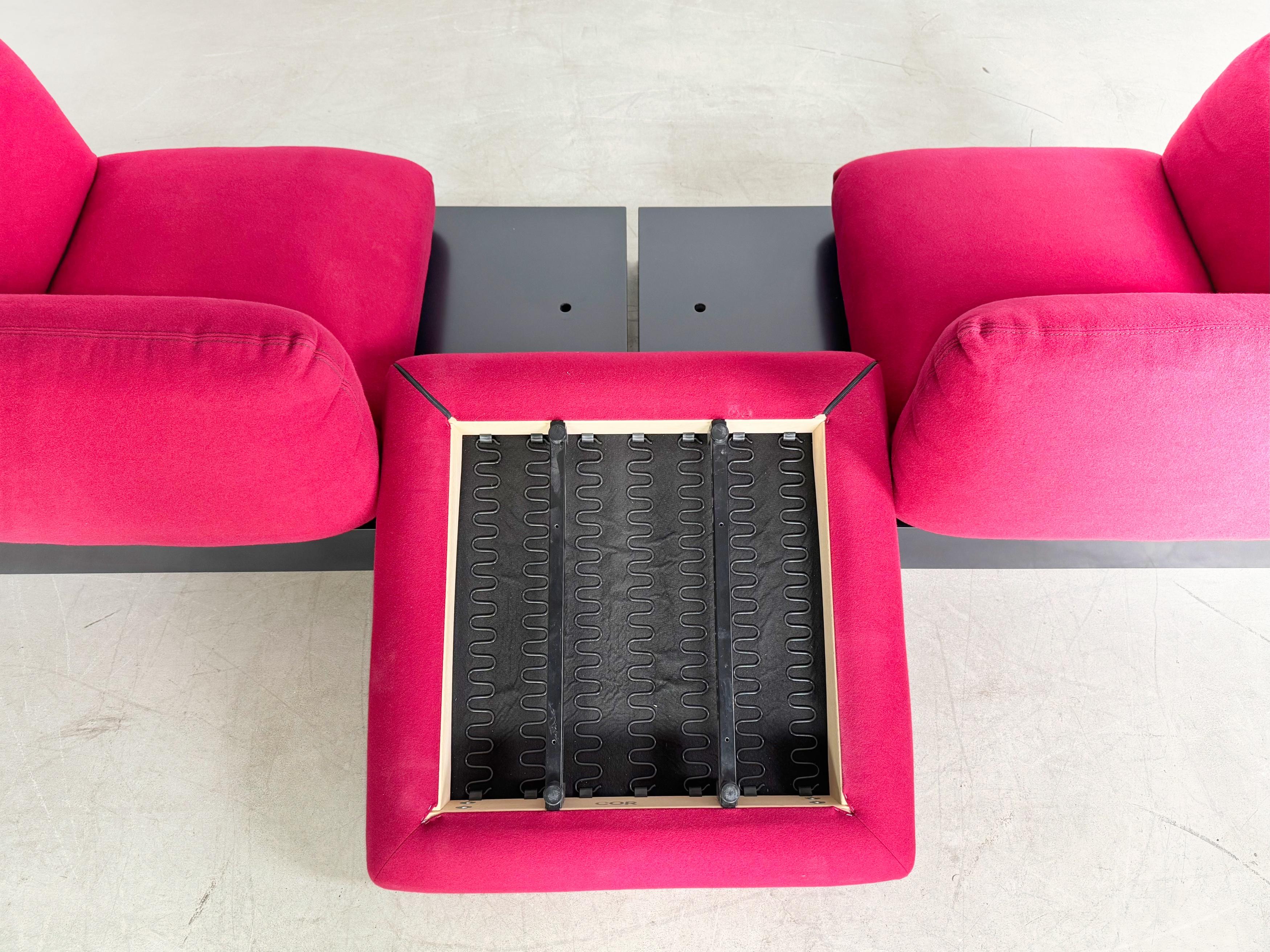 Couchon de canapé COR Jalis Jehs & Laub Filz motif magenta en vente 6